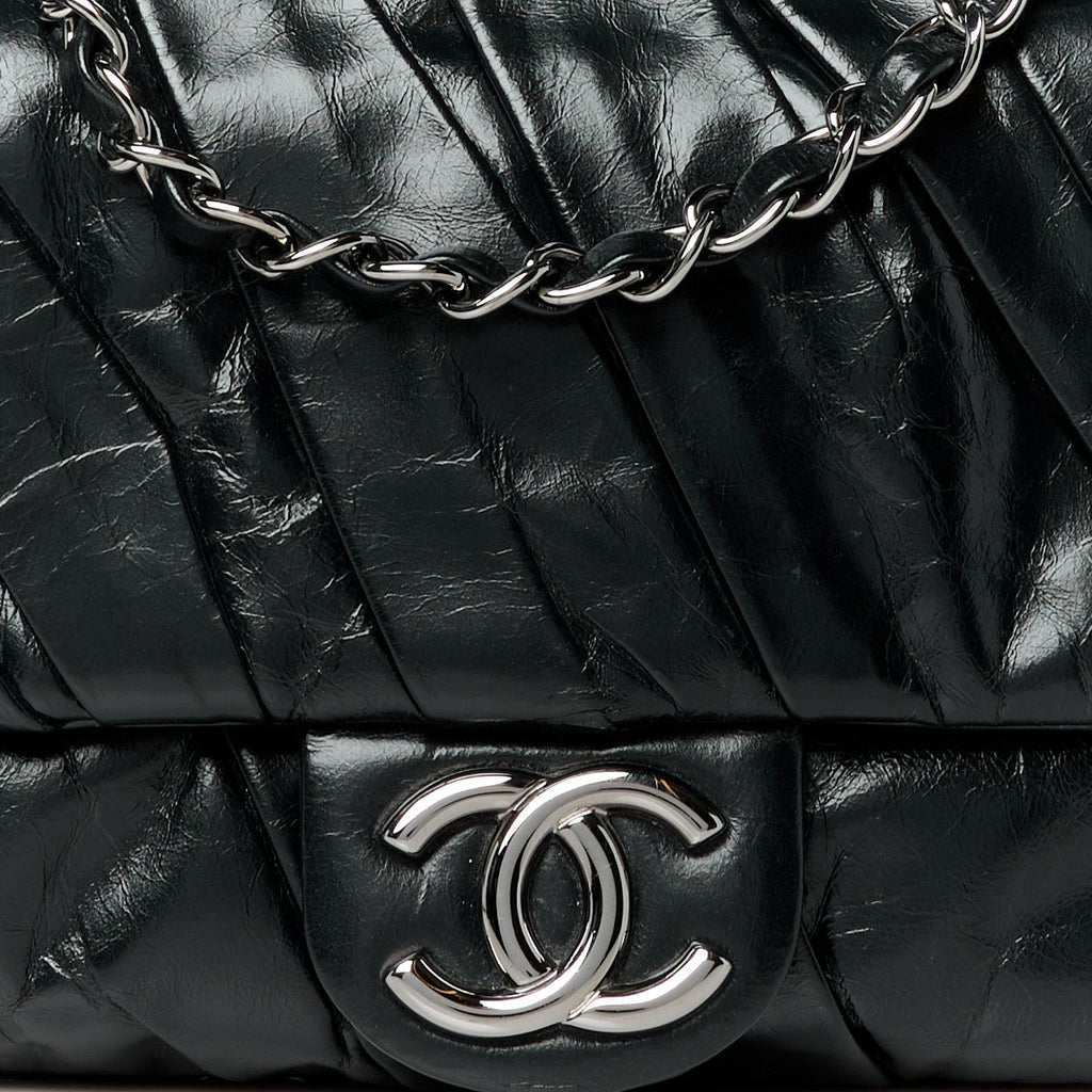 Glazed Calfskin Twisted Medium Flap Black
