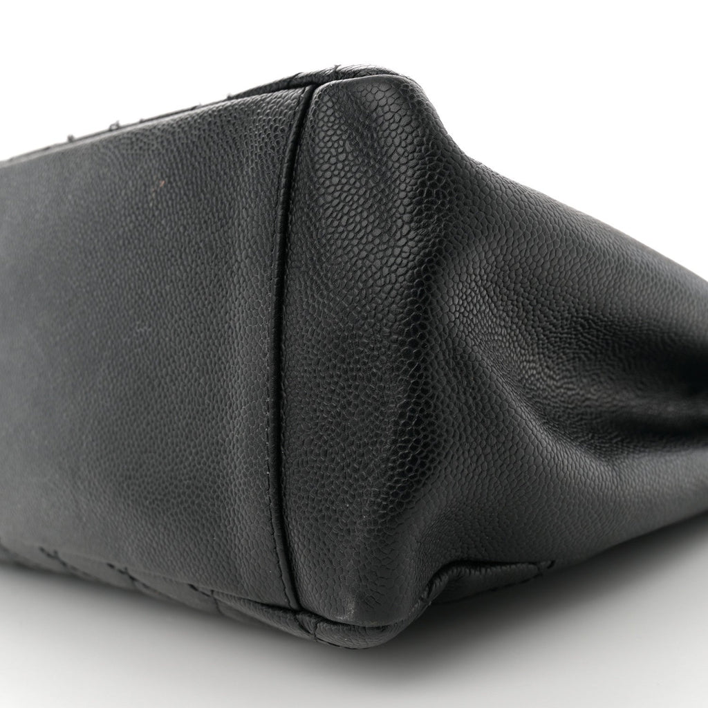 Caviar Quilted Grand Shopping Tote GST Black