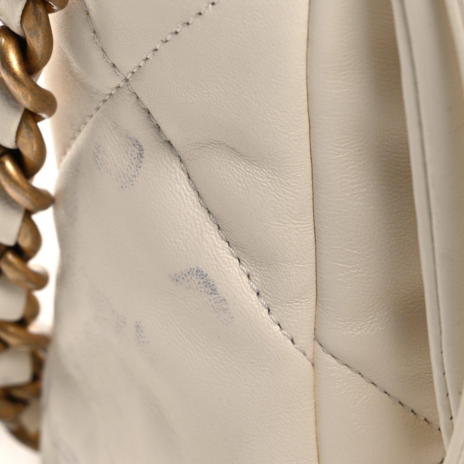 Lambskin Quilted Medium Chanel 19 Flap White