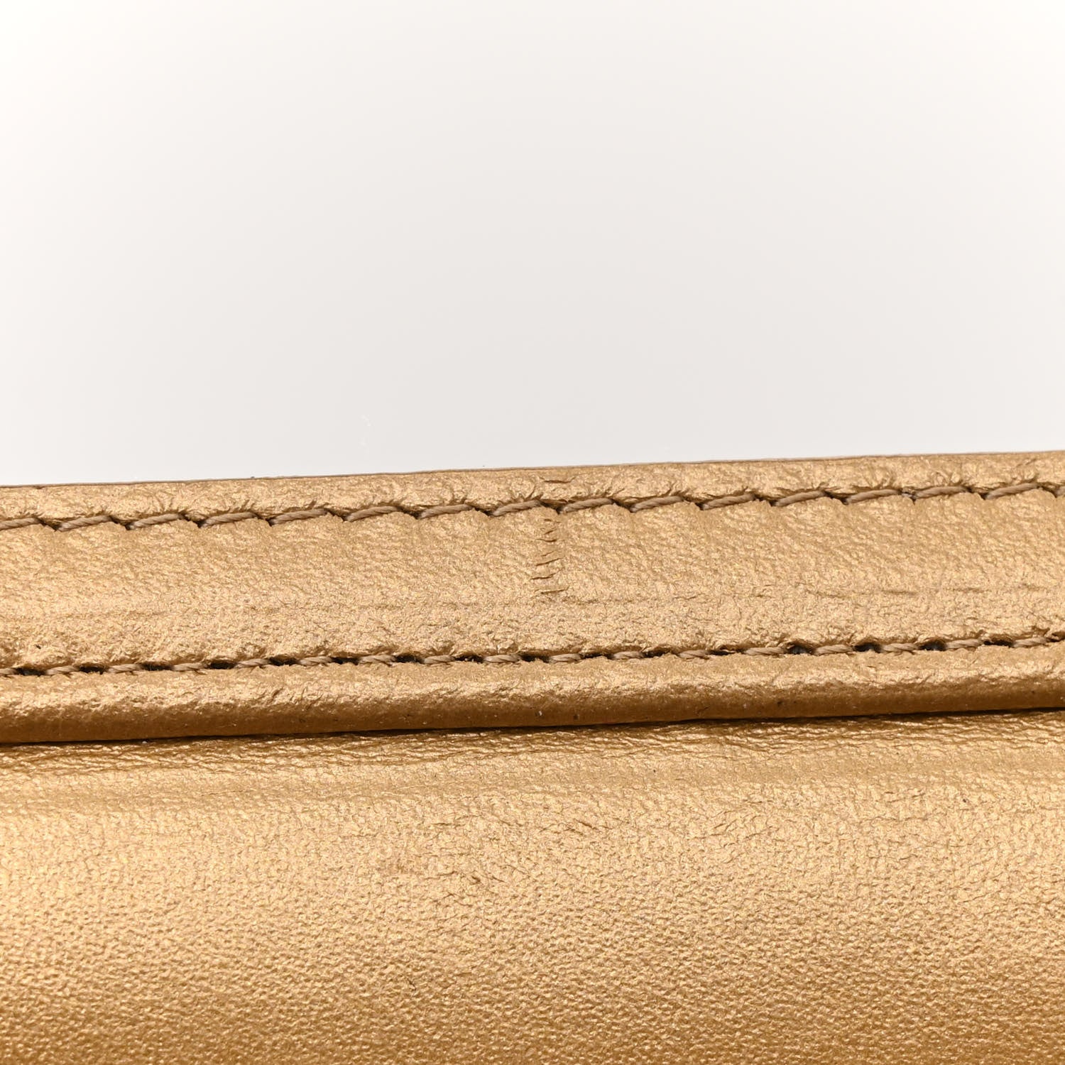 Lambskin Quilted Pearl Crush Small Vanity Case With Chain Black