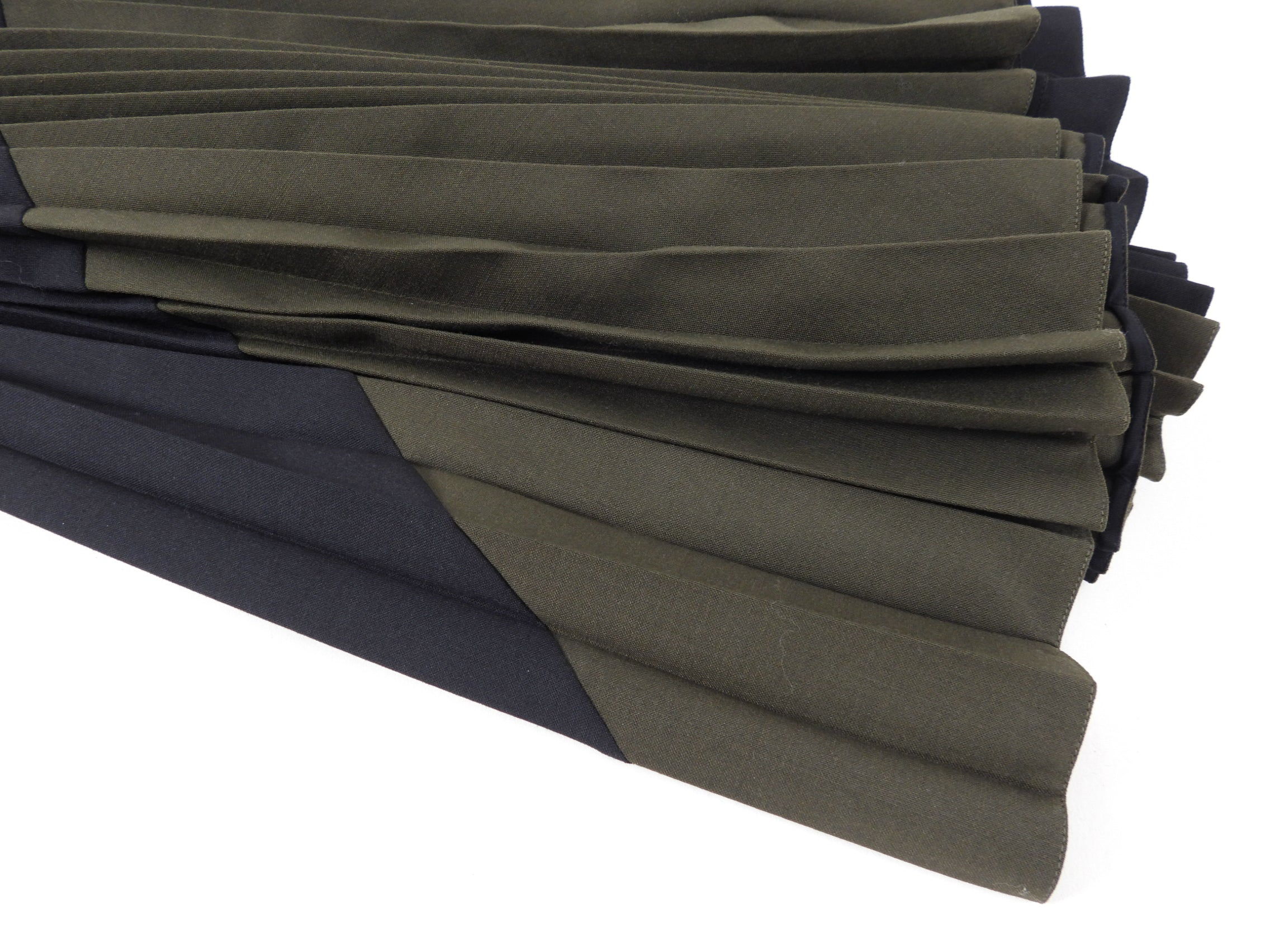 Fendi Black and Olive Green Pleated Midi Skirt - IT42 / USA 6 / M