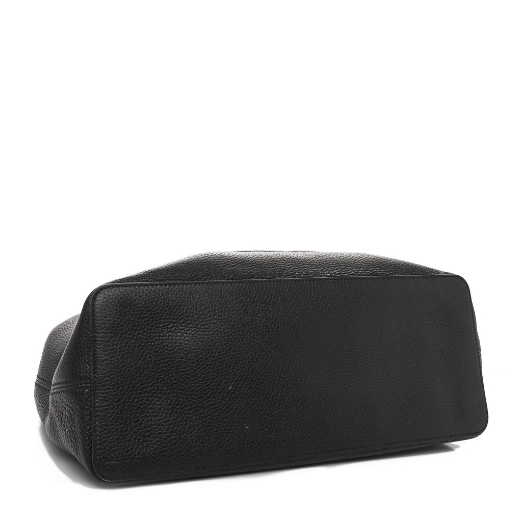 Pebbled Calfskin Large Soho Hobo Black