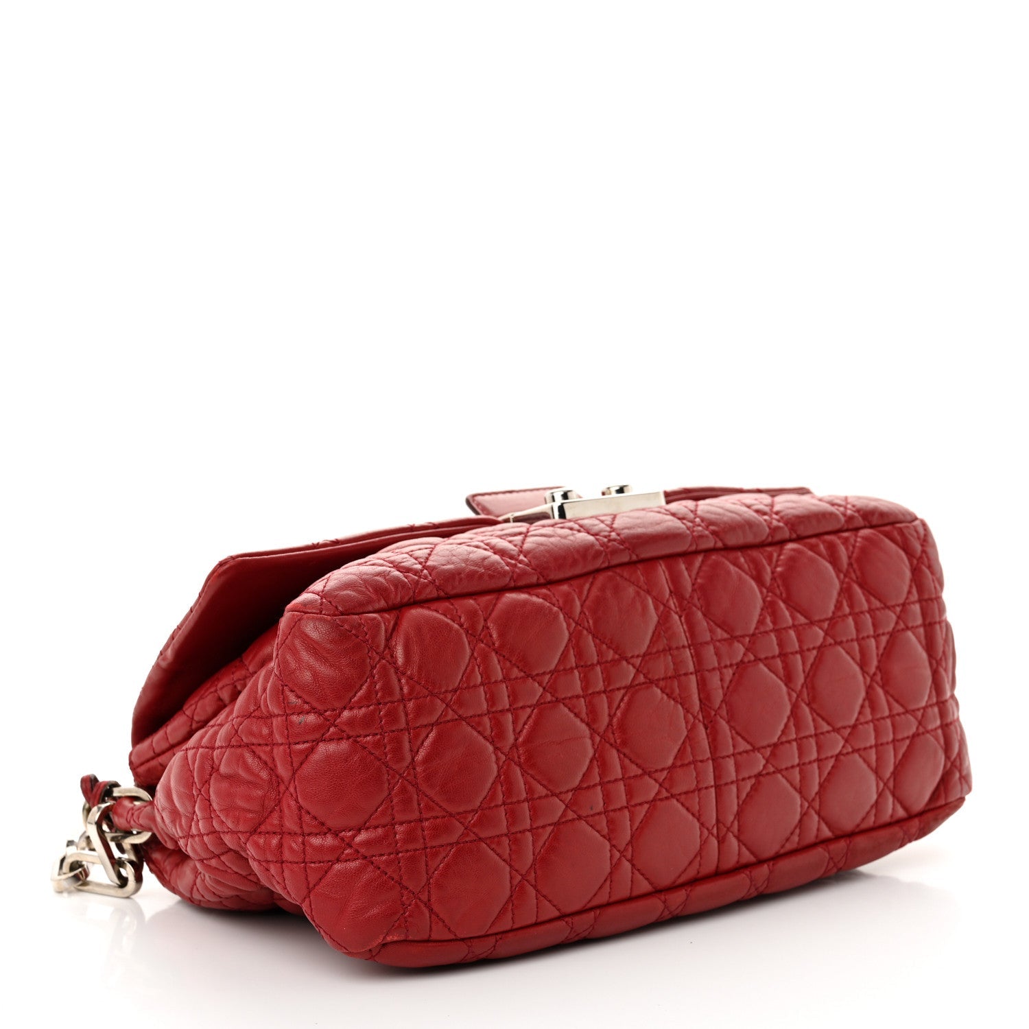 Lambskin Cannage Medium New Lock Flap Red
