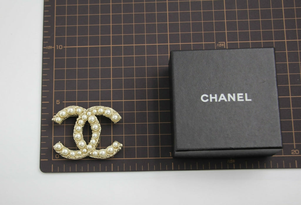Chanel A13C Enamel Yellow Glitter CC Brooch