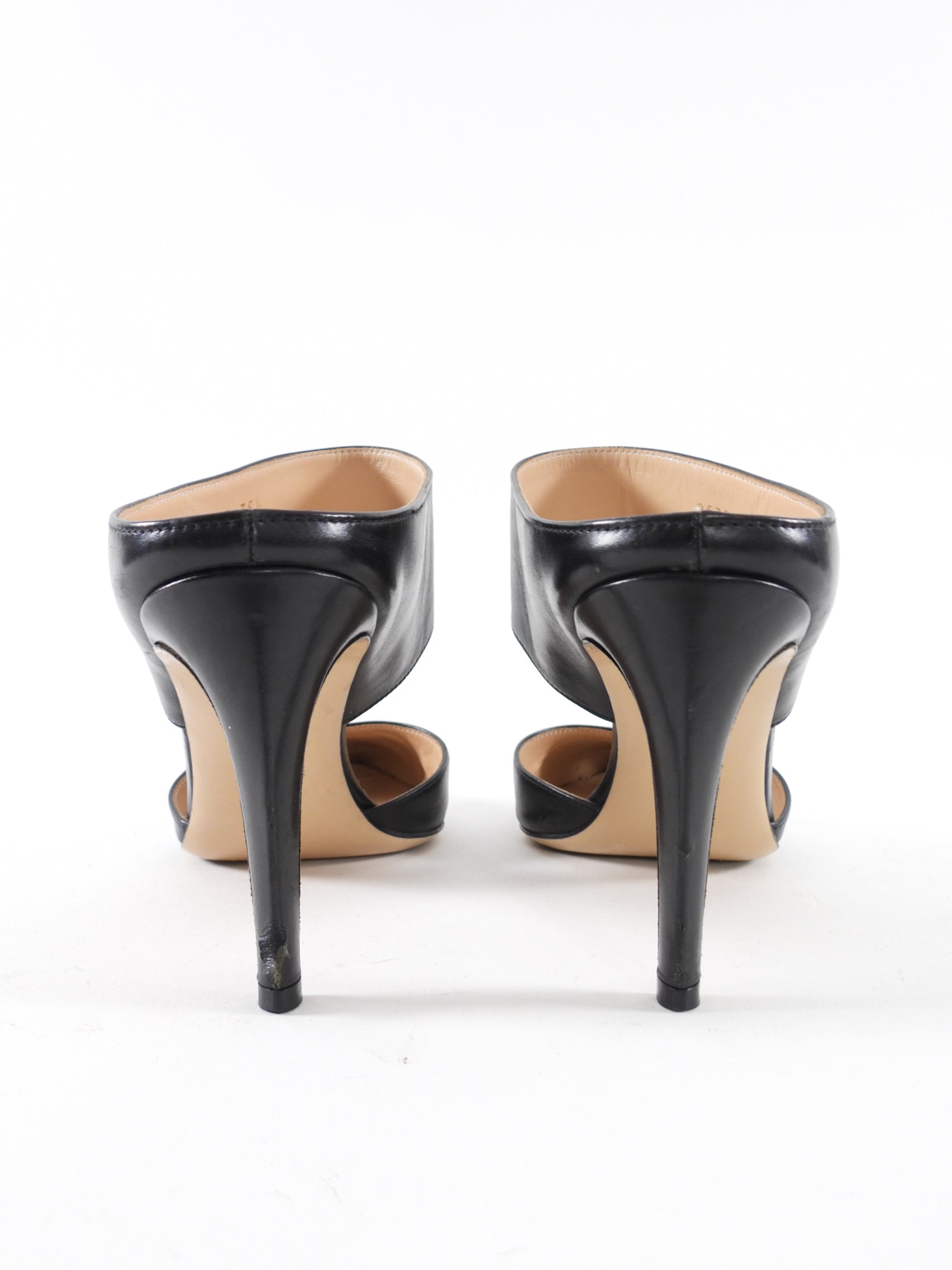 Gianvito Rossi Black Leather Point Toe Mules - 35.5