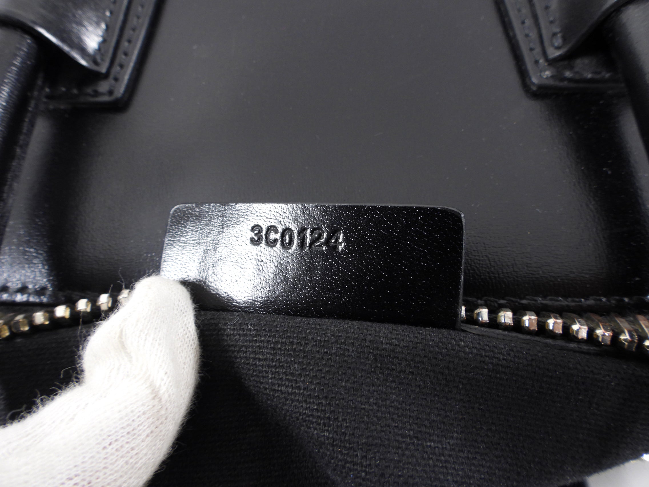 Givenchy Black Antigona Medium Smooth Leather Bag