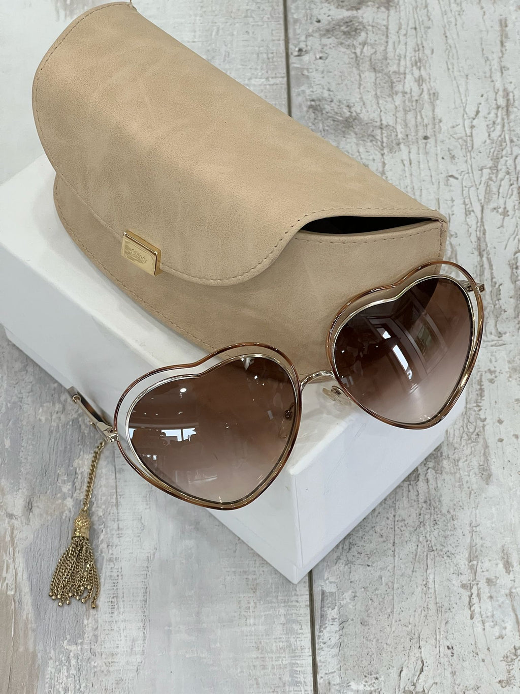 CHLOE GOLD HEART POPPY SUNGLASSES