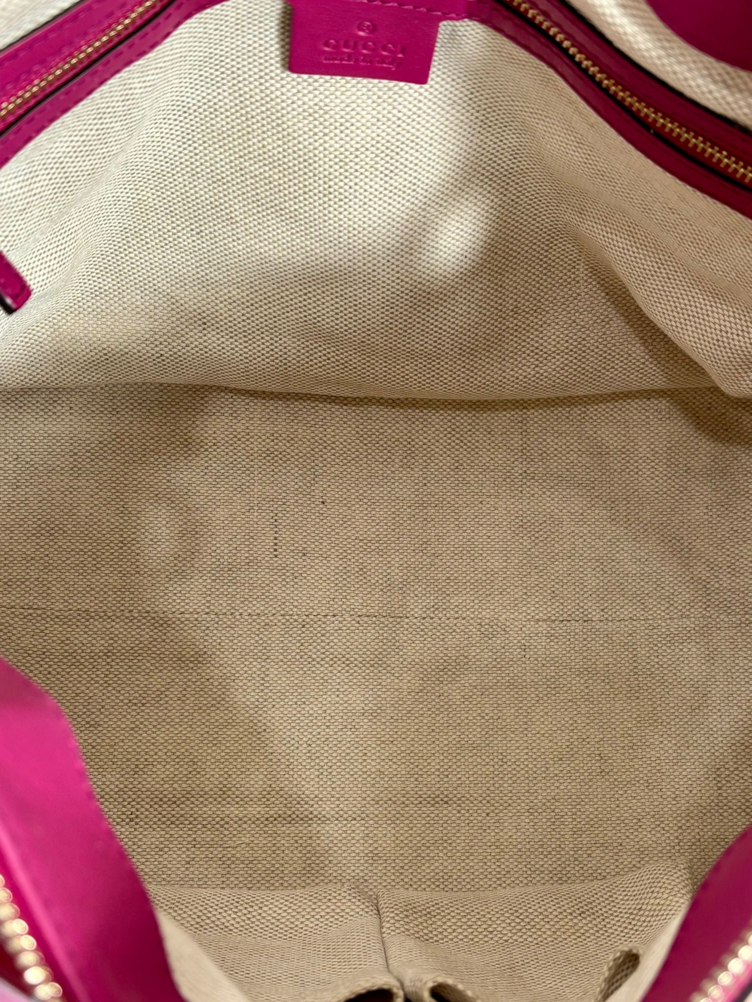 GUCCI GG GLAZED LEATHER SOHO SMALL SHOULDER BAG