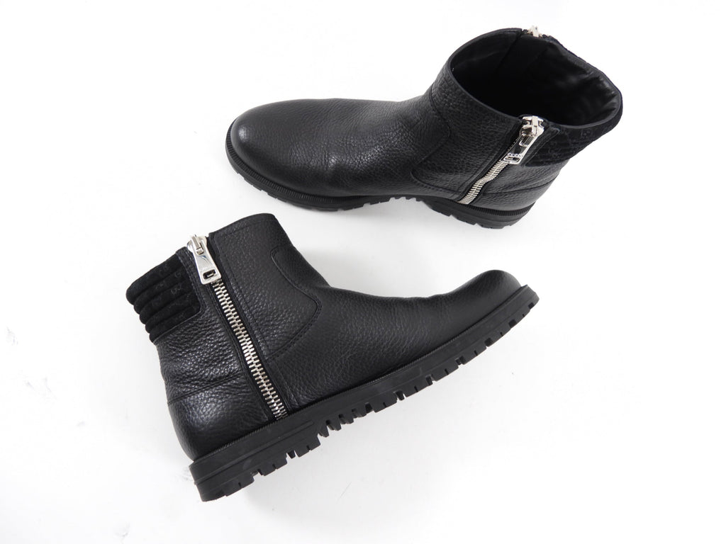 Gucci Black Grained Leather Ankle Boot - 38.5