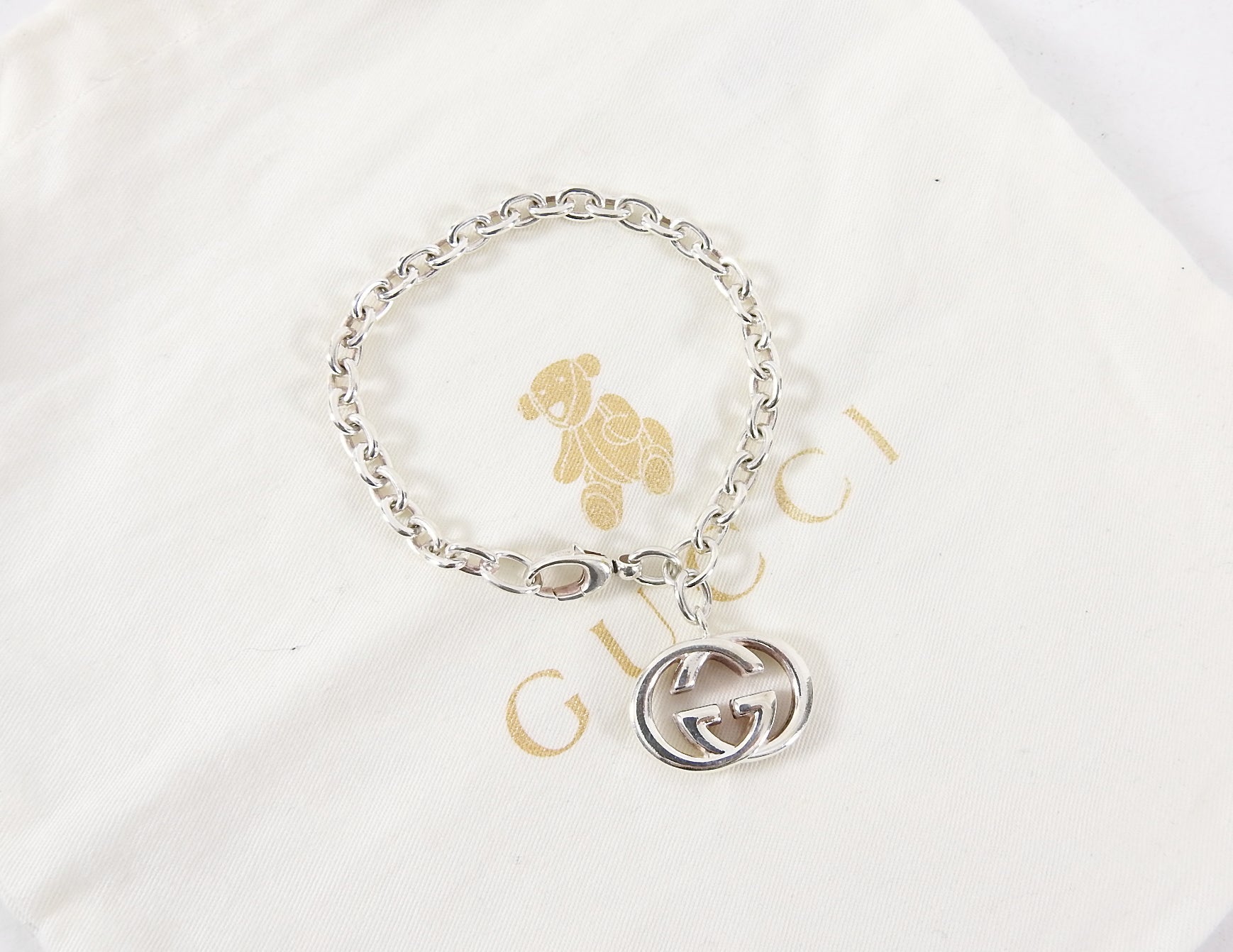 Gucci Sterling Silver GG Pendant Chain Bracelet - S