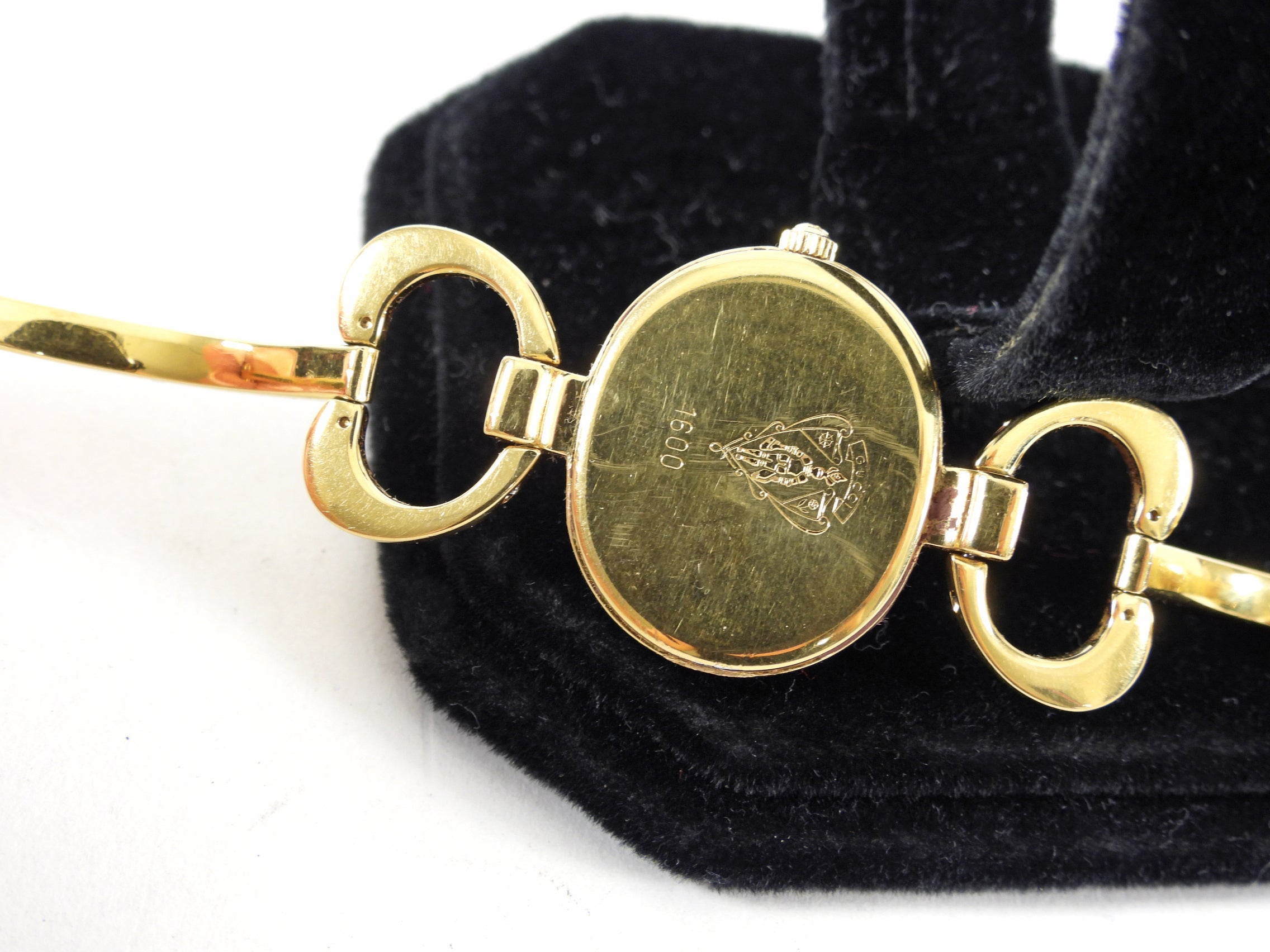 Gucci 1600 Goldtone Bracelet Watch