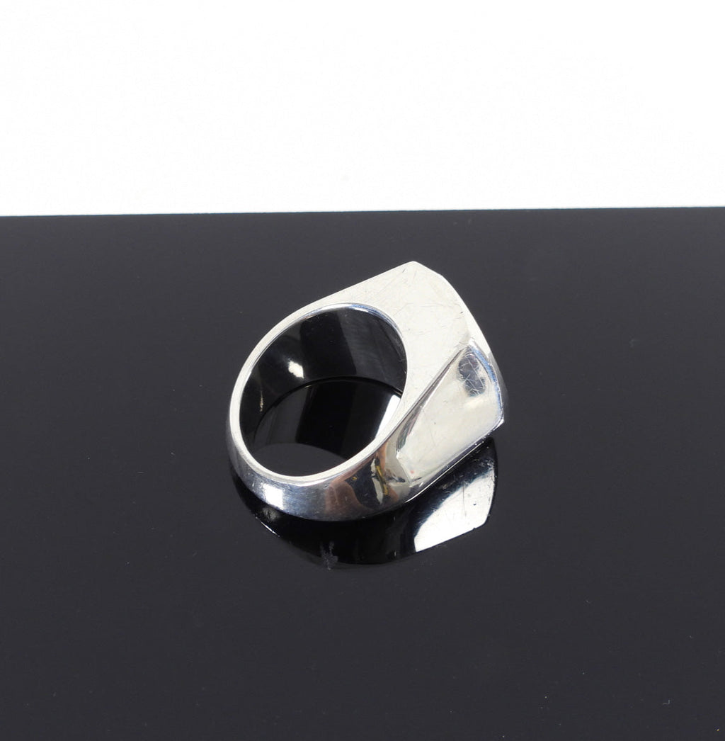 Gucci Sterling Silver Large Hexagonal Logo Signet Ring - USA 9