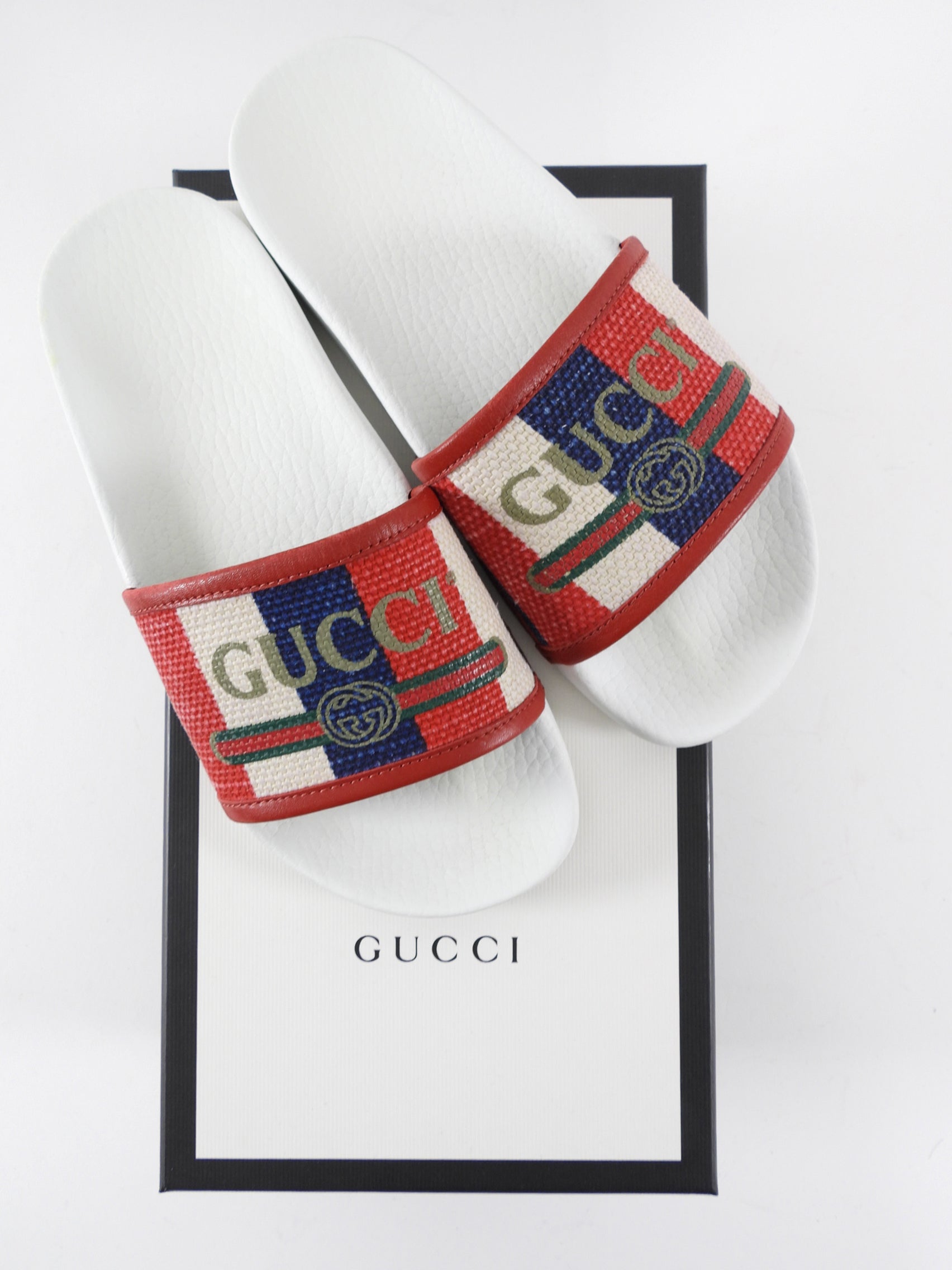 Gucci Red and White Logo Flat Pool Slides - 36