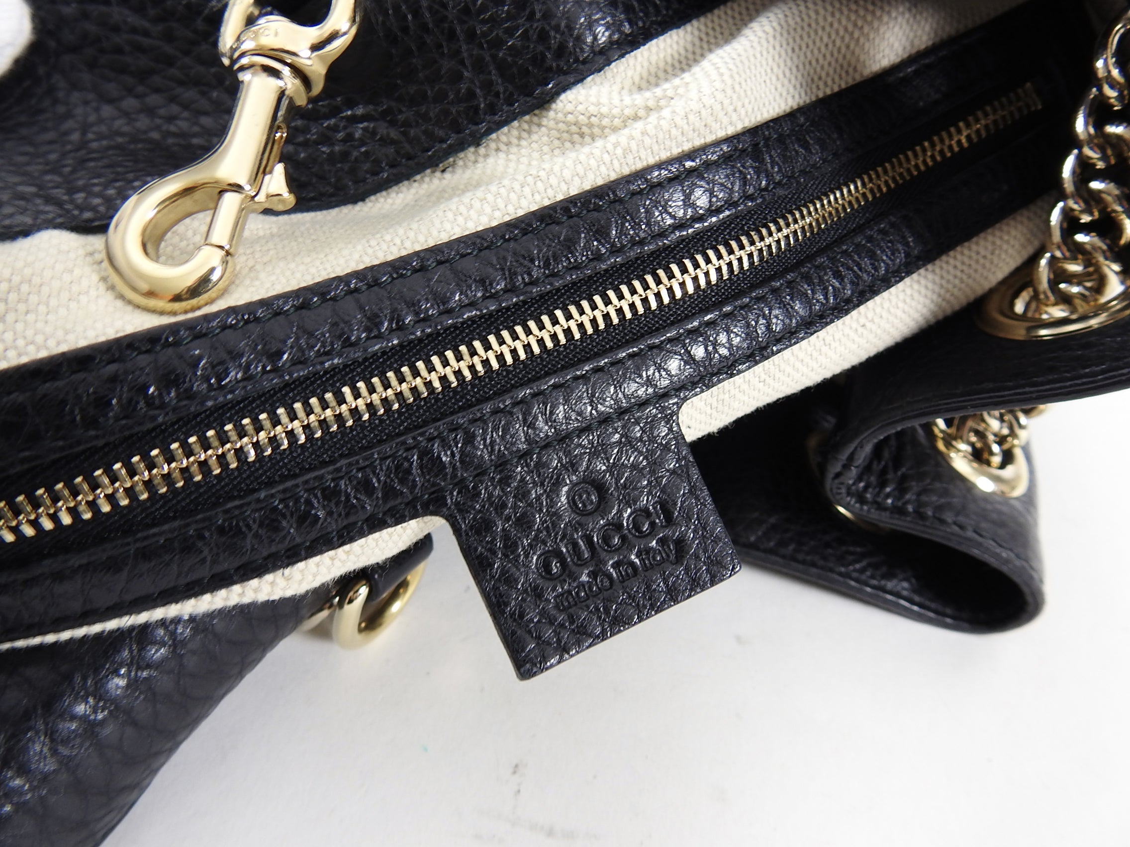 Gucci Black Leather Large GG Logo Soho Chain Tote Bag