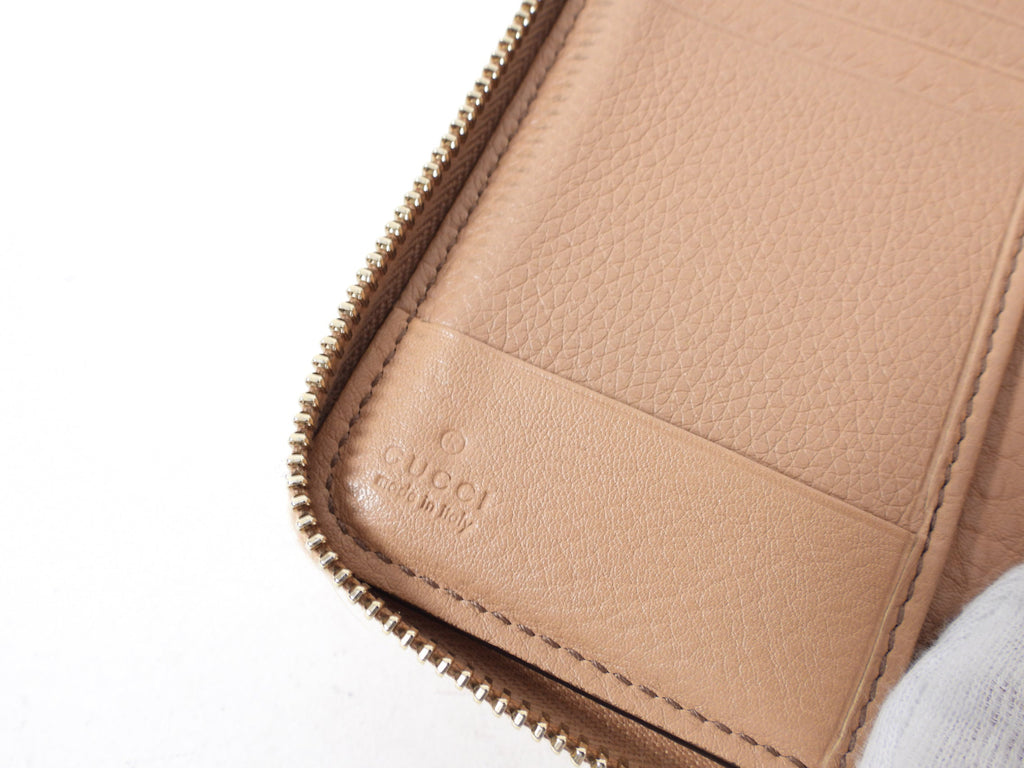 Gucci Beige Leather Soho Zip Wallet with Tassel