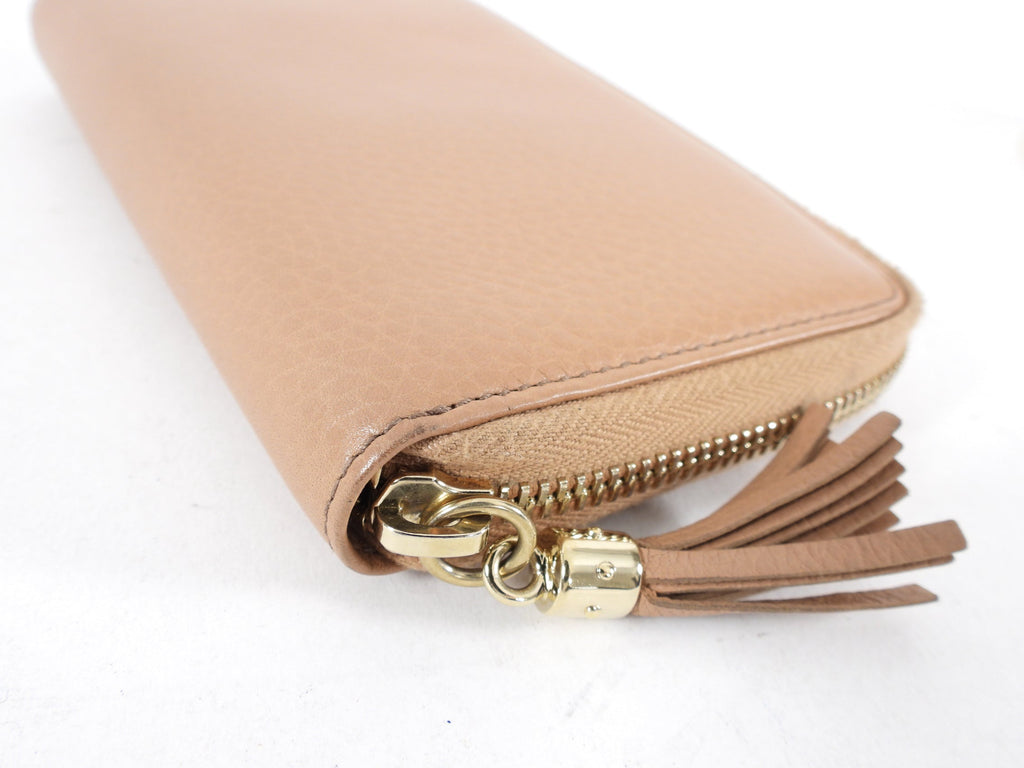 Gucci Beige Leather Soho Zip Wallet with Tassel