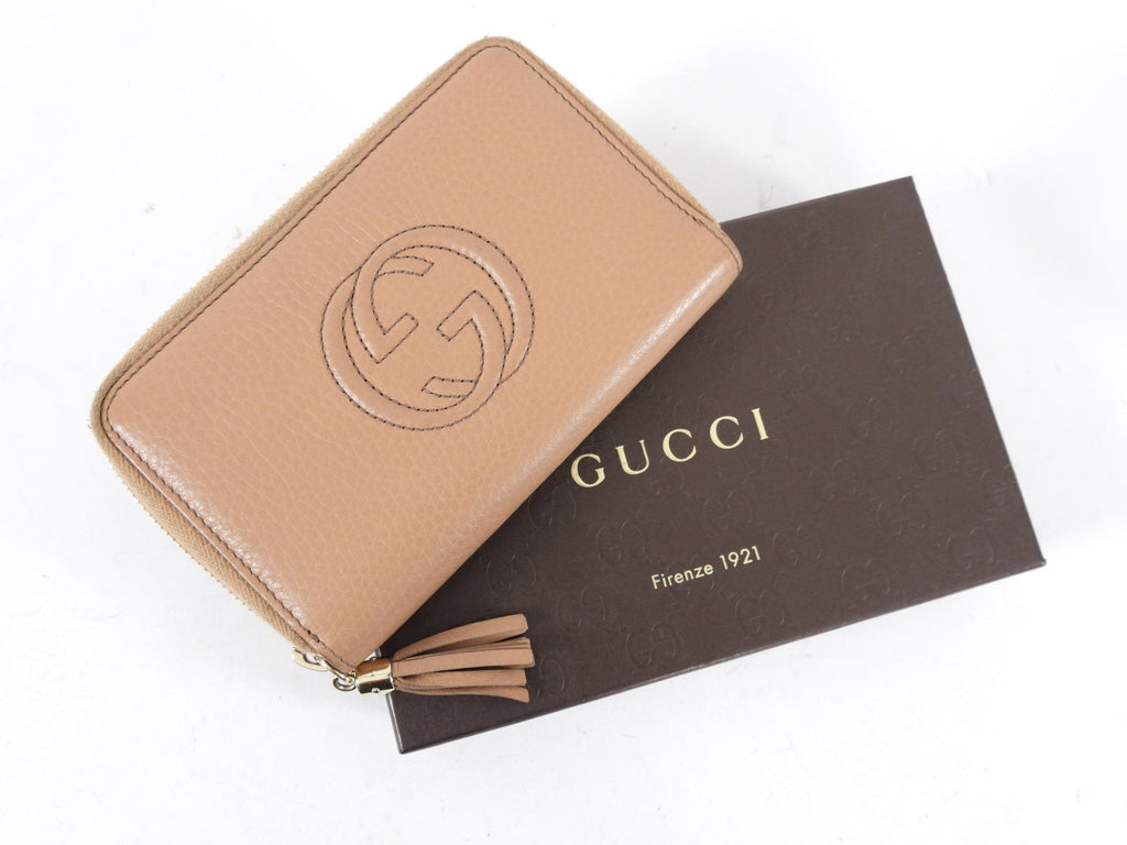Gucci Beige Leather Soho Zip Wallet with Tassel