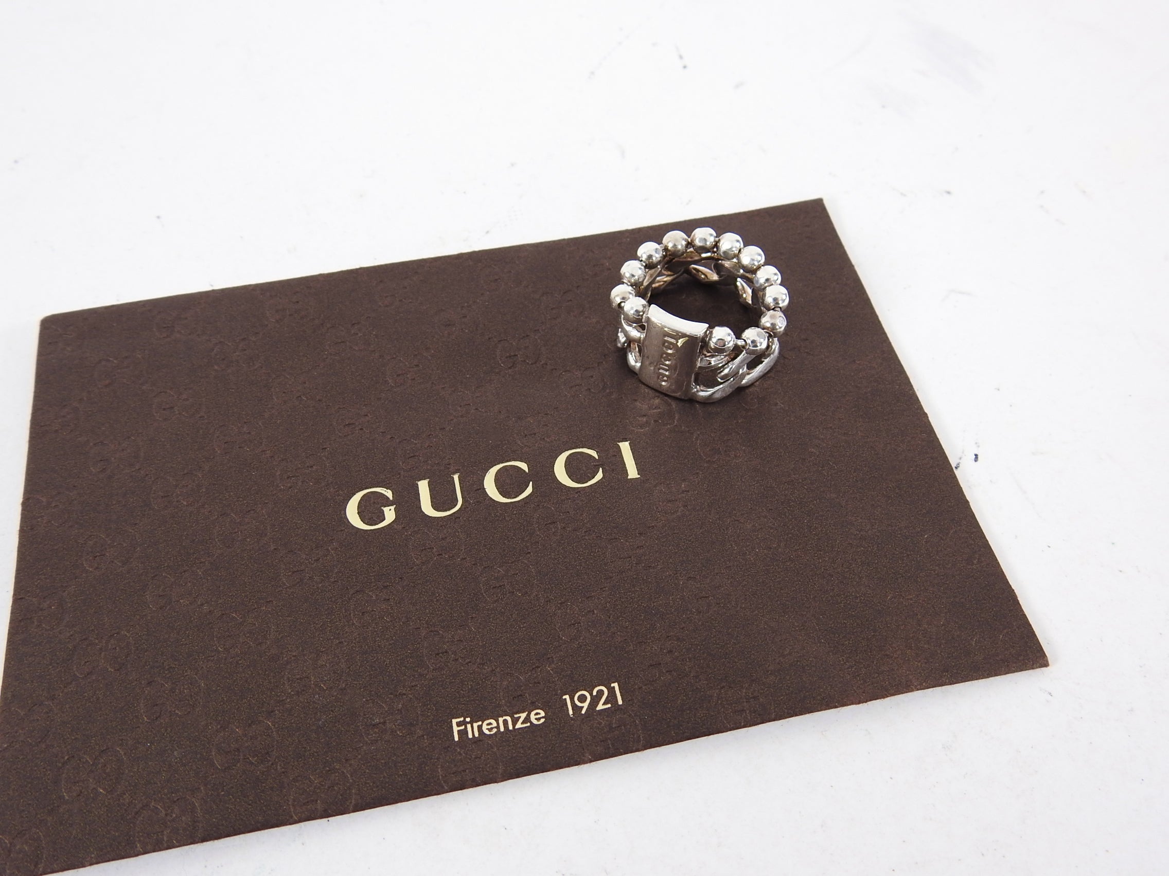 Gucci Sterling Silver Chain Logo Ring - 9