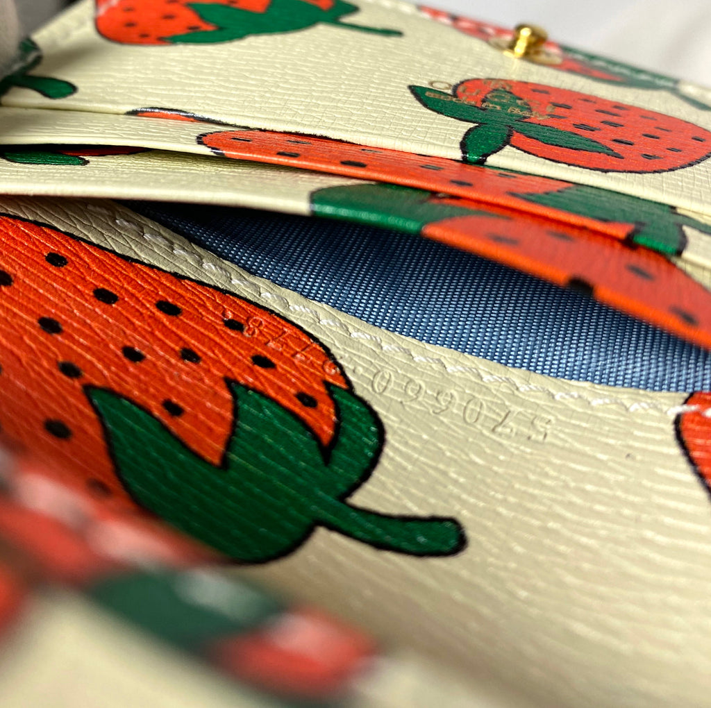 Gucci Zumi Mini Strawberry Wallet with Chain