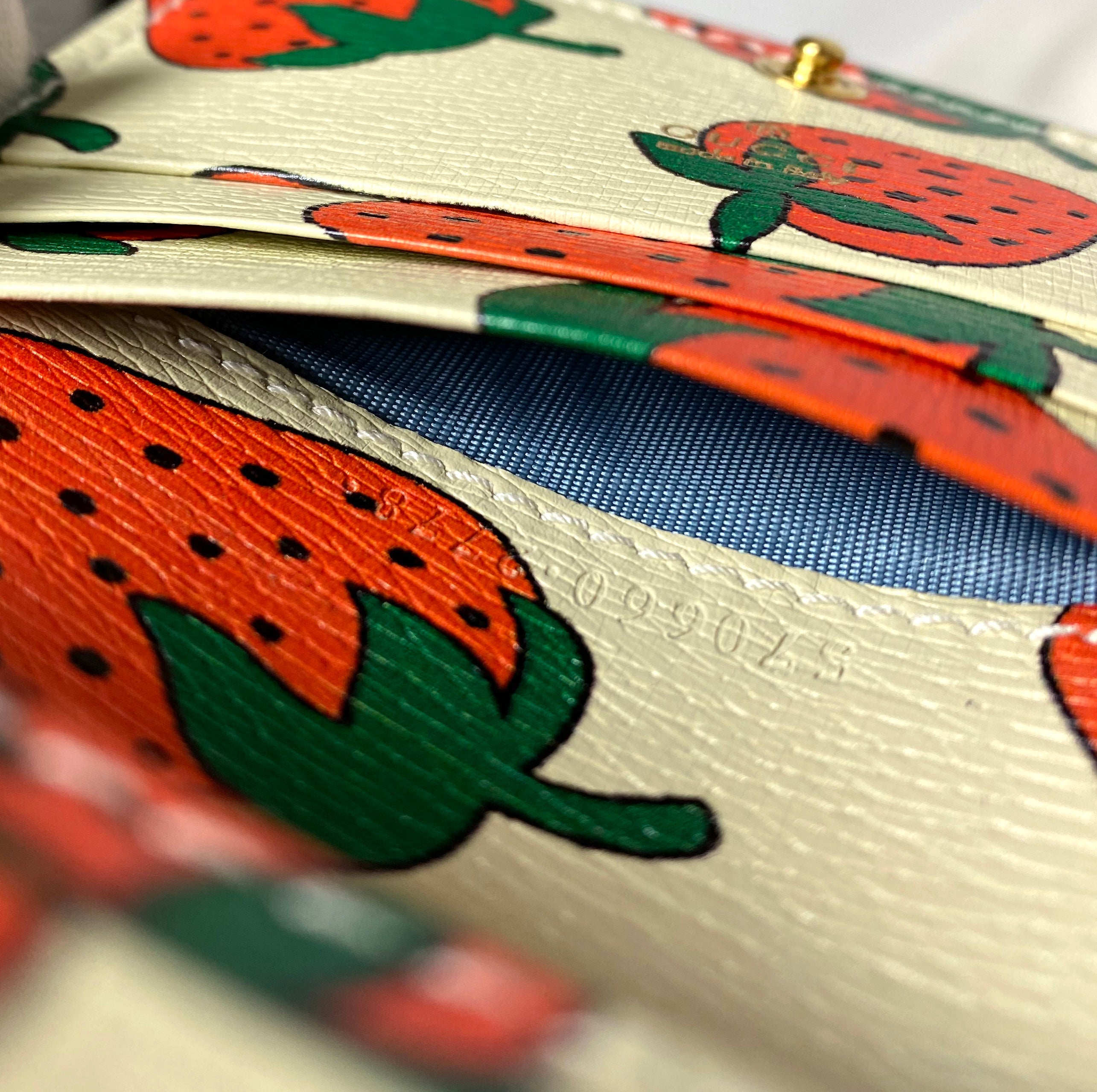 Gucci Zumi Mini Strawberry Wallet with Chain