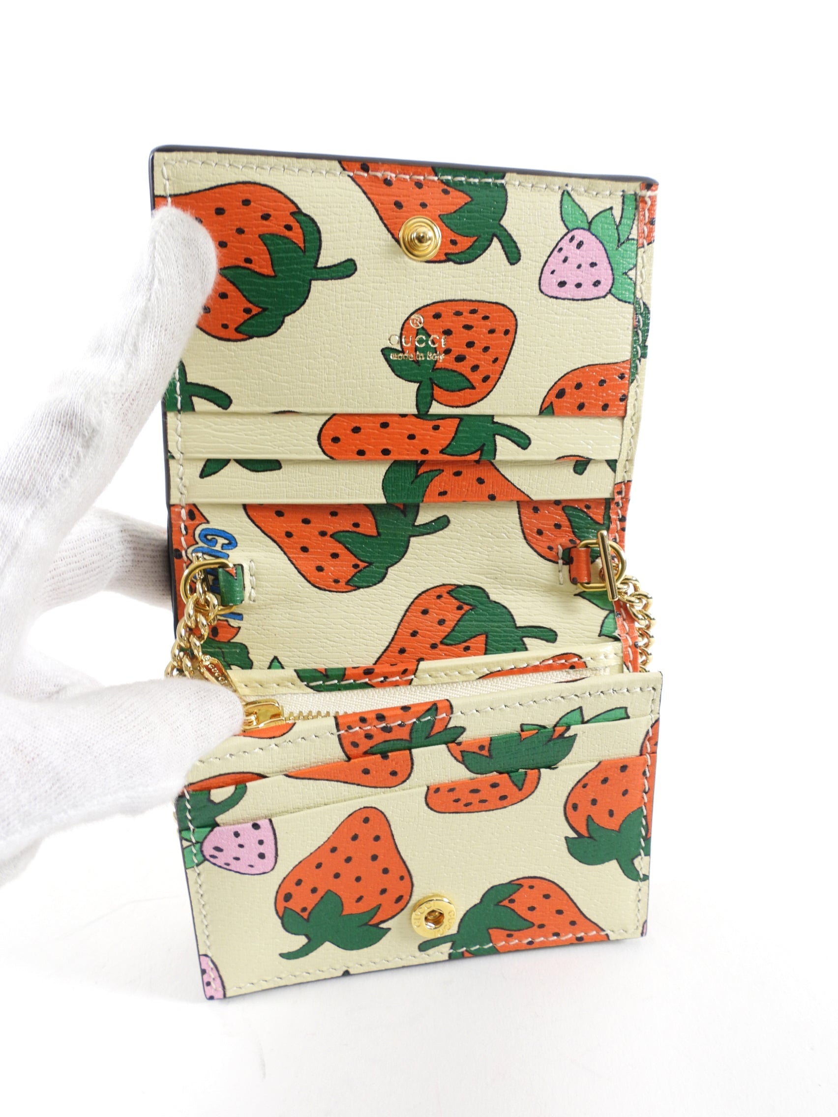Gucci Zumi Mini Strawberry Wallet with Chain