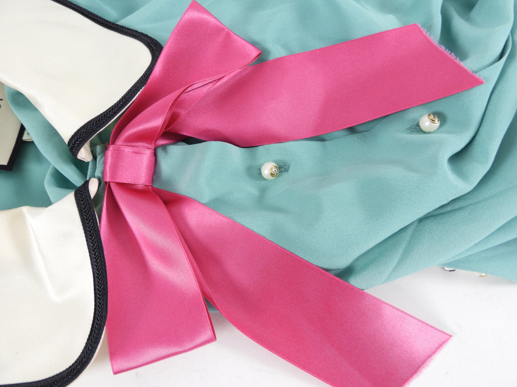 Gucci Aqua Silk Blouse with White Collar / Cuffs and Pink Bow - IT42 / 6