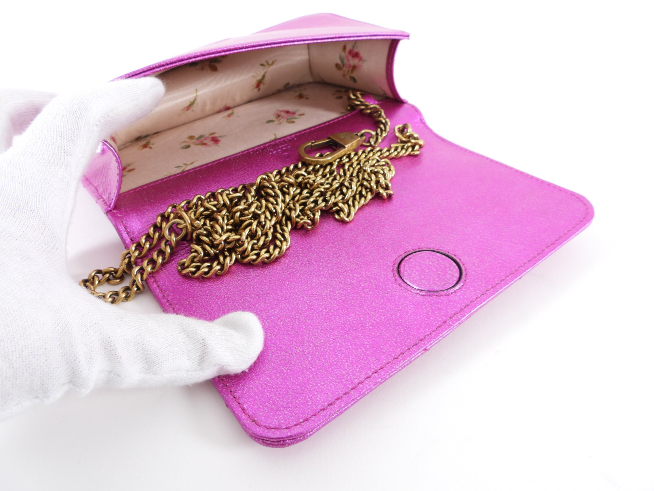 Gucci Limited Edition Valentine Fuchsia Heart Crossbody Bag