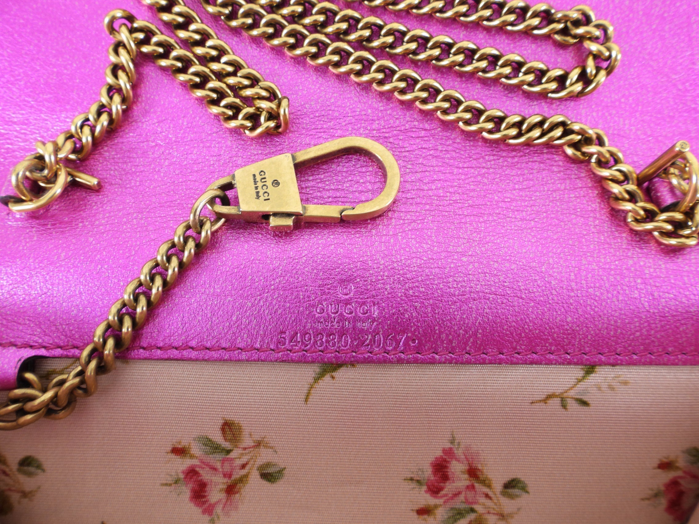 Gucci Limited Edition Valentine Fuchsia Heart Crossbody Bag