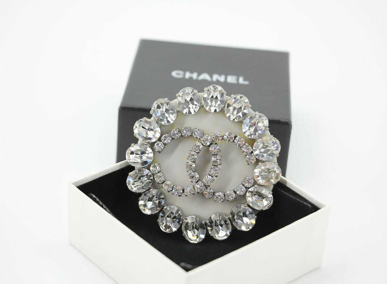 Chanel Vintage 00A Rhinestone Silver CC Large Round Brooch