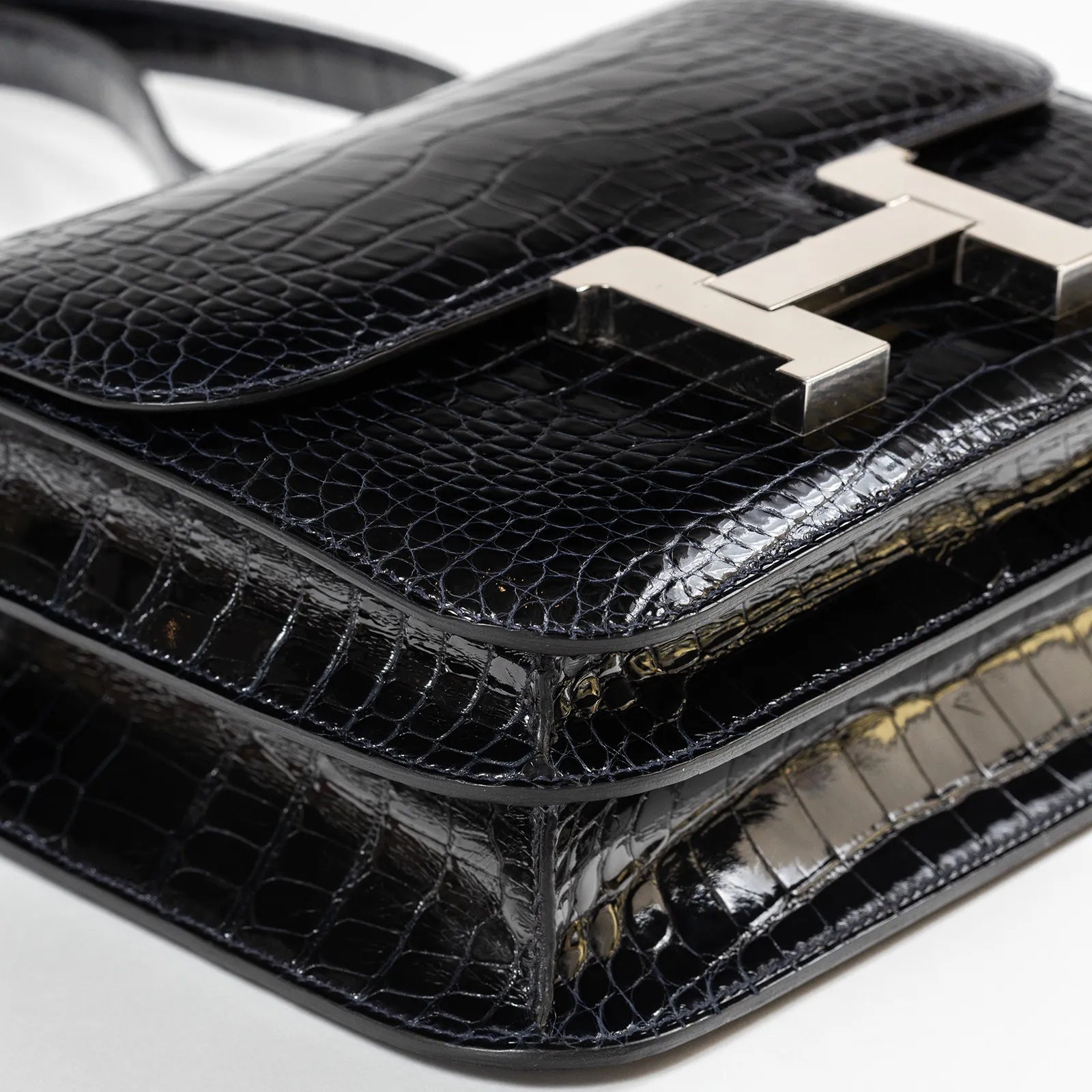 Hermès Constance 24 Blue Marine Shiny Alligator Palladium Hardware