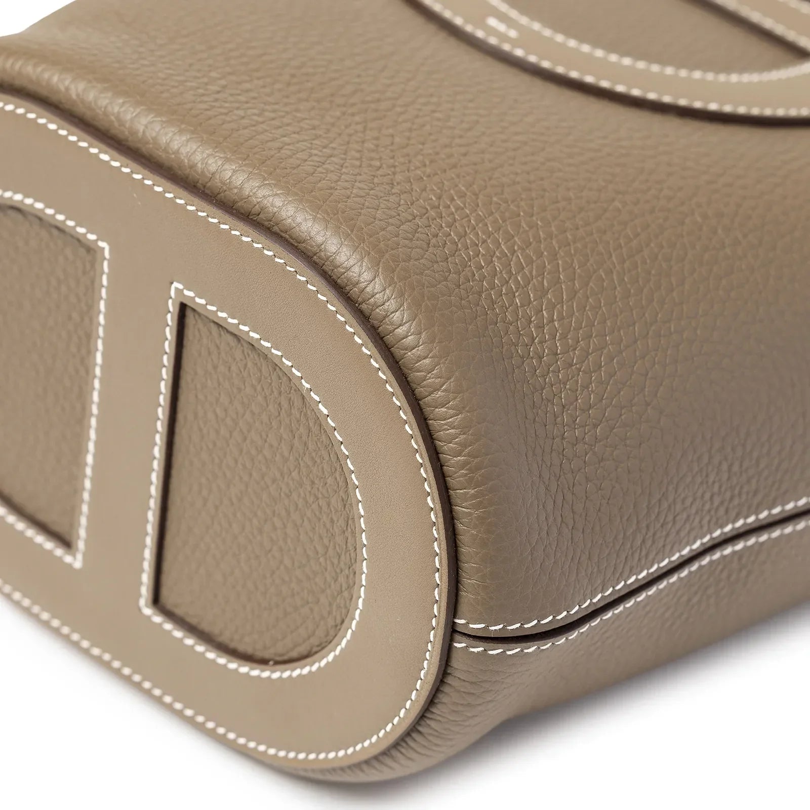 Hermès In-The-Loop 18 Etoupe Clemence and Swift Gold Hardware