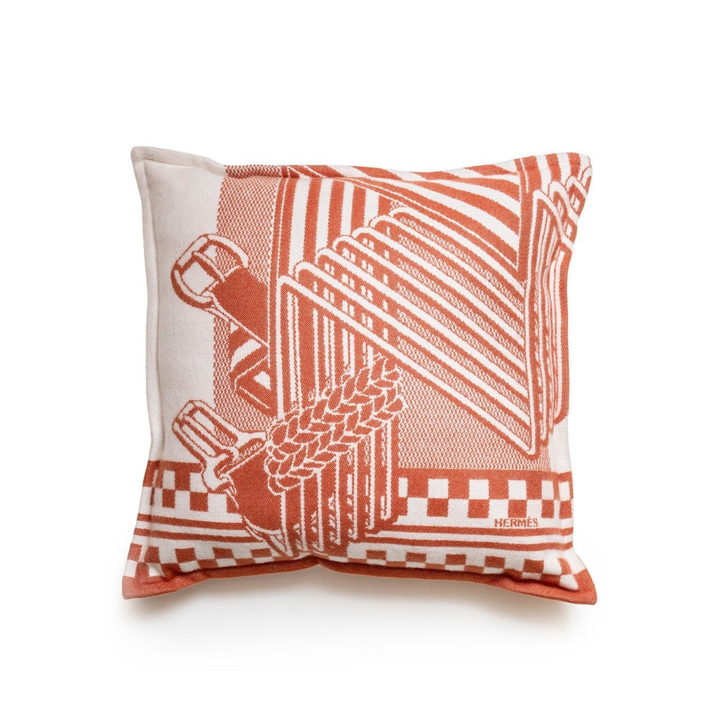 Hermès Sangles en Zig Zag Laine Cream/Rose Throw Blanket and Pillow Set