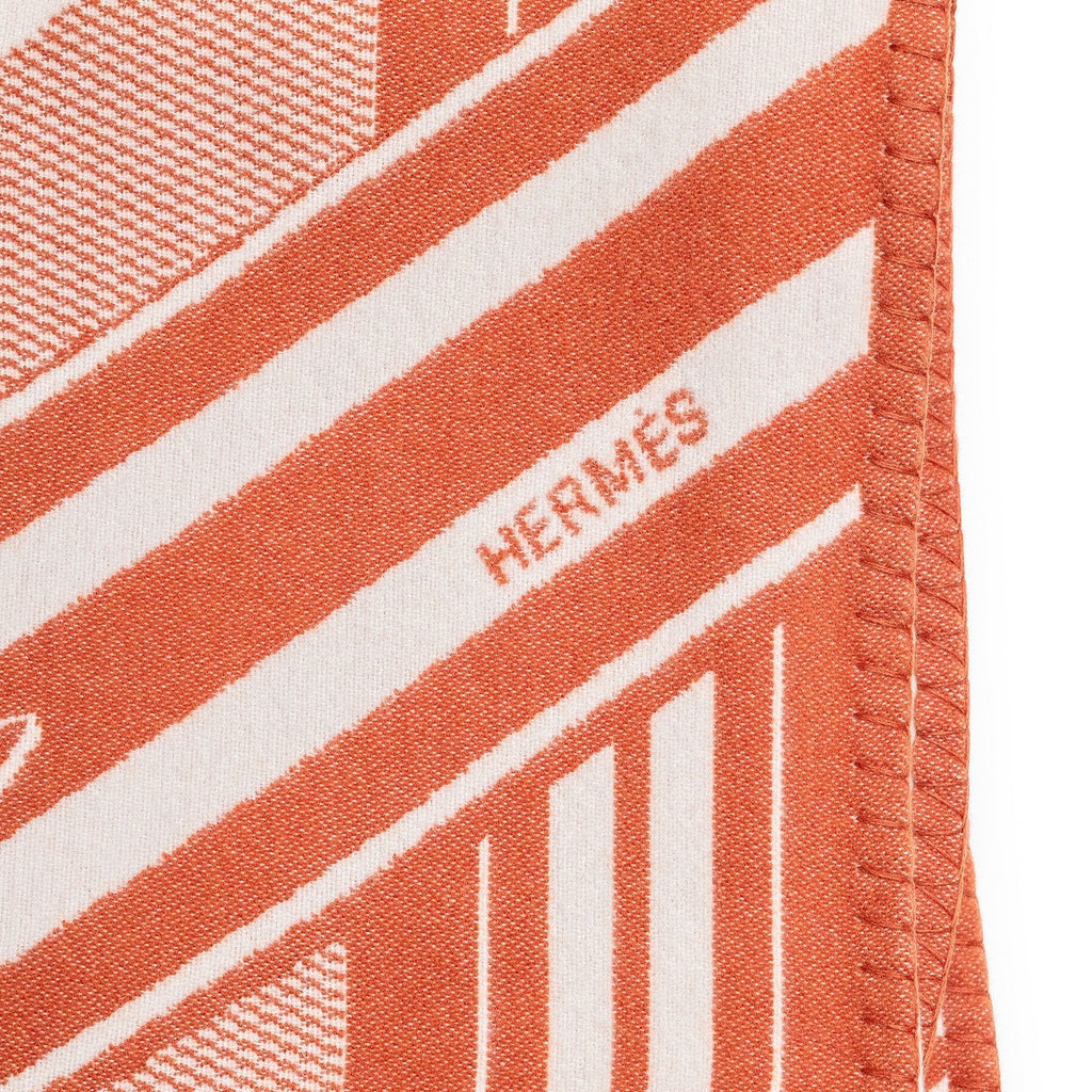 Hermès Sangles en Zig Zag Laine Cream/Rose Throw Blanket and Pillow Set