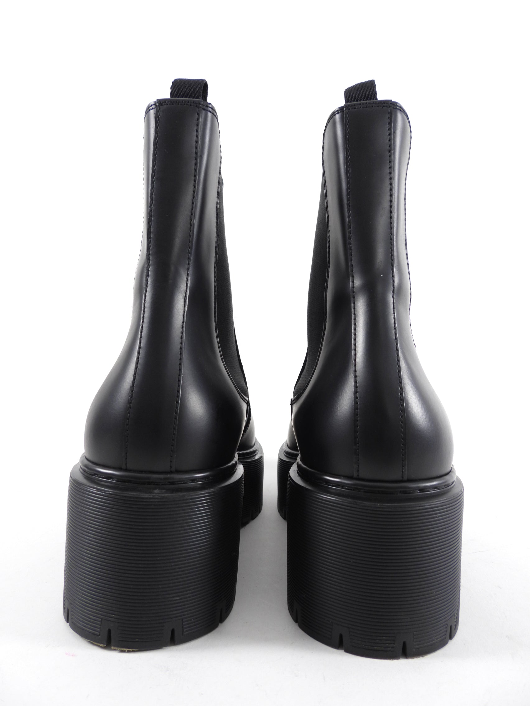 Hermes Black Leather Harrow Chunky Track Sole Ankle Boot - 37