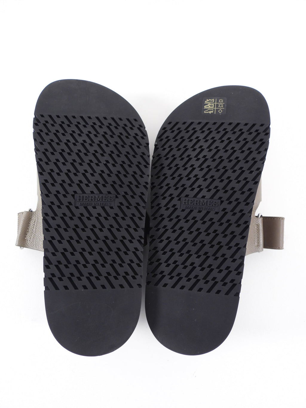 Hermes Etoupe Epsom Leather Chypre Sandals - 39