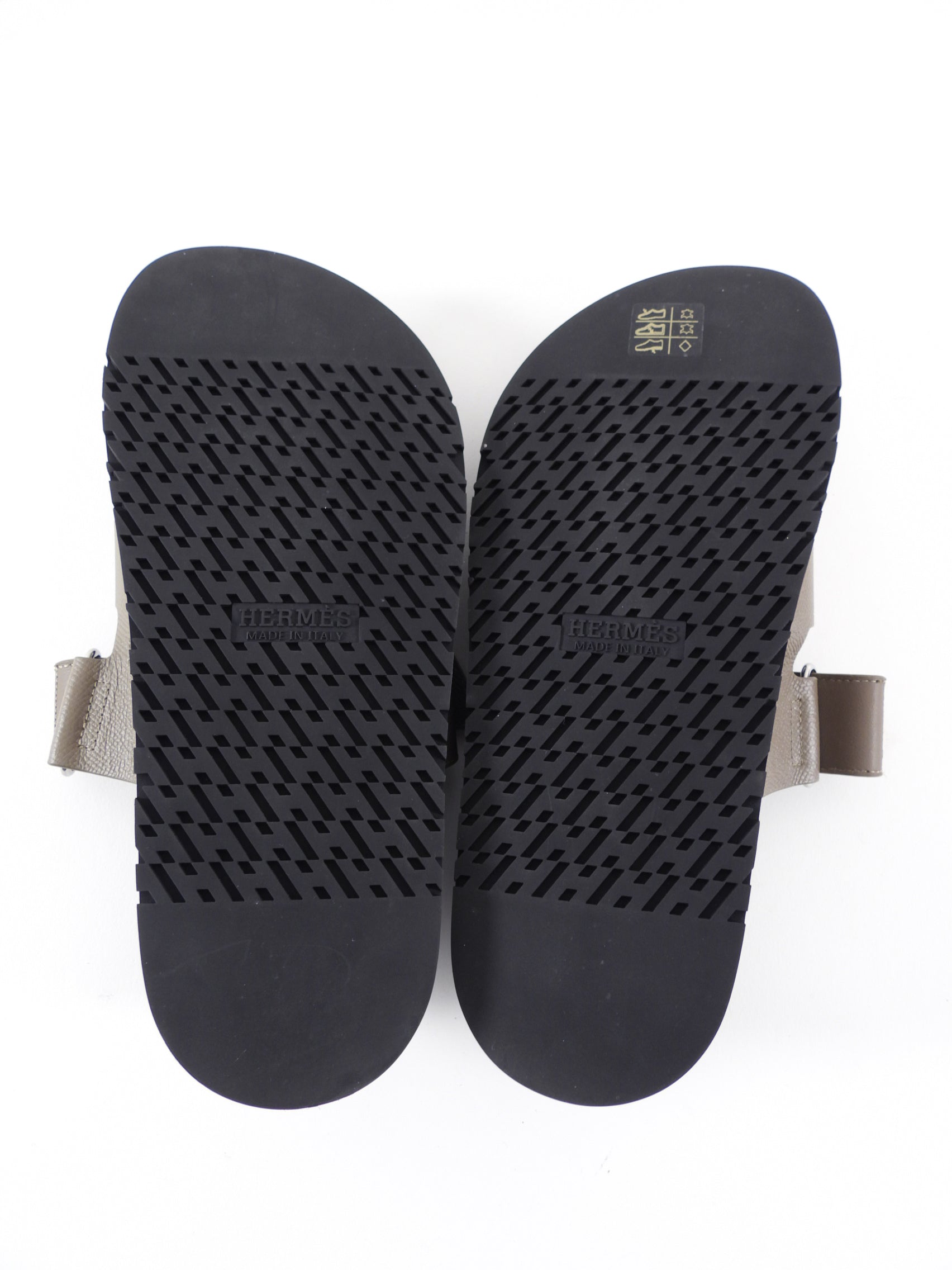 Hermes Etoupe Epsom Leather Chypre Sandals - 39