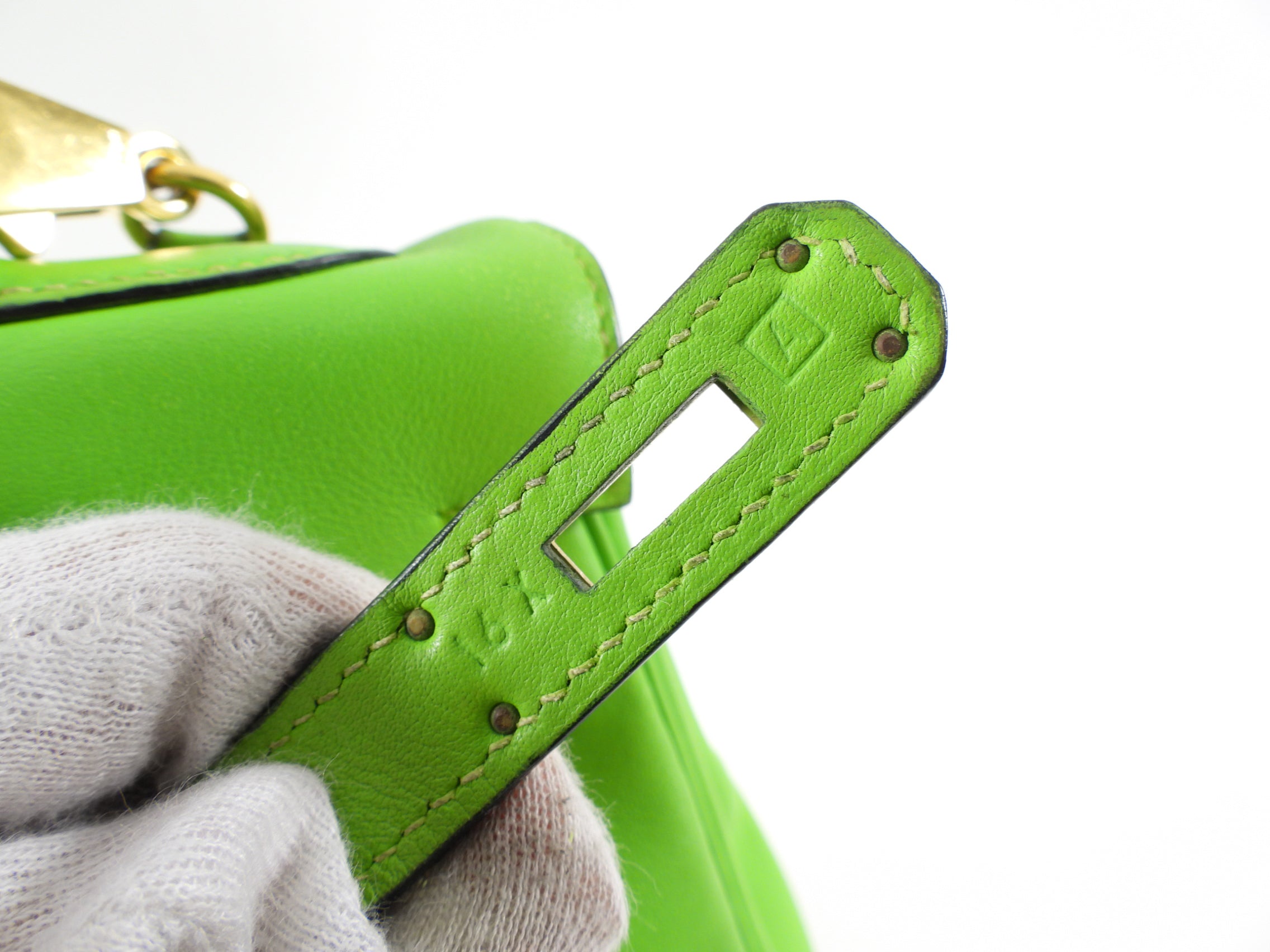 Hermes Vintage 1997 Apple Green Gulliver Leather Kelly 32cm Bag GHW