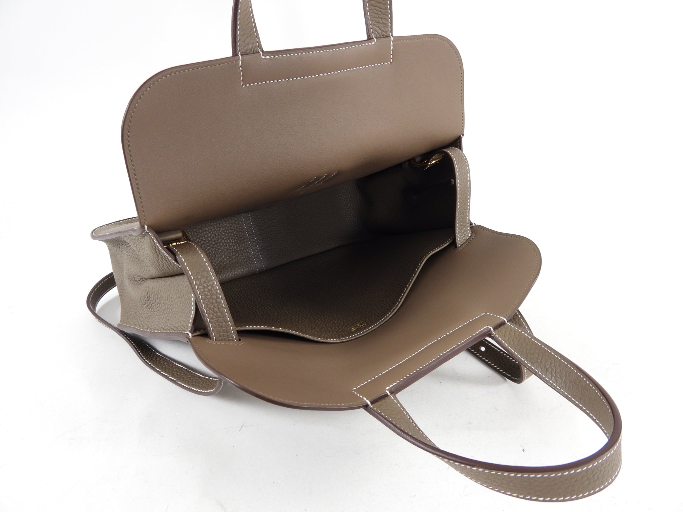Hermes Halzan 31 Etoupe GM Taurillon Clemence GHW