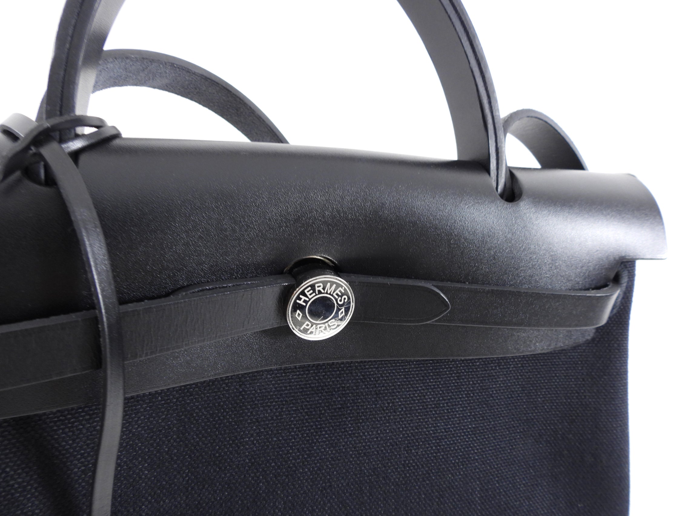 Hermes Herbag Zip Retourne 31 Black Toile Militaire / Vache Hunter - 2023
