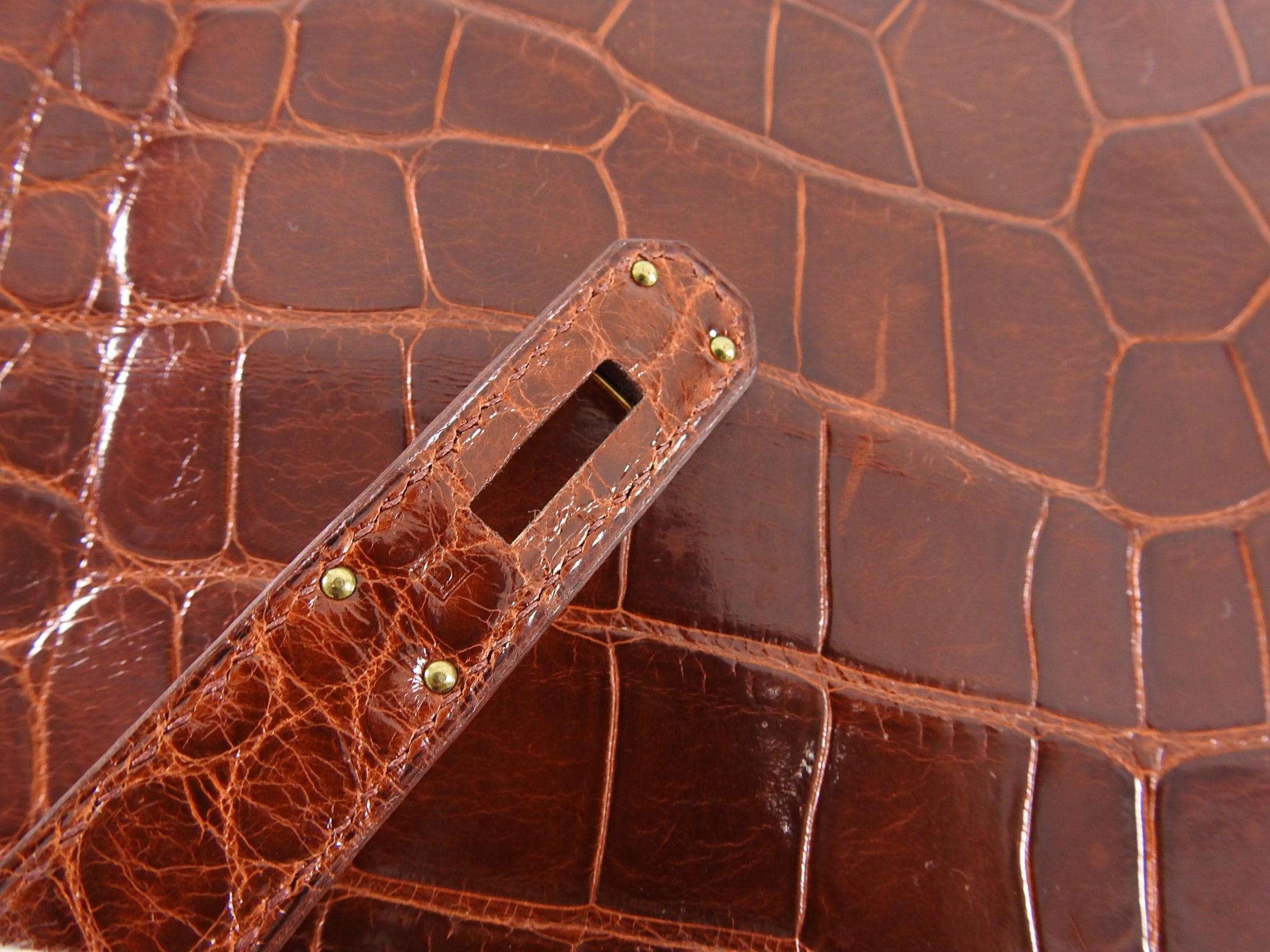 Hermes Vintage Etrusque Alligator Kelly 32 cm Gold Hardware