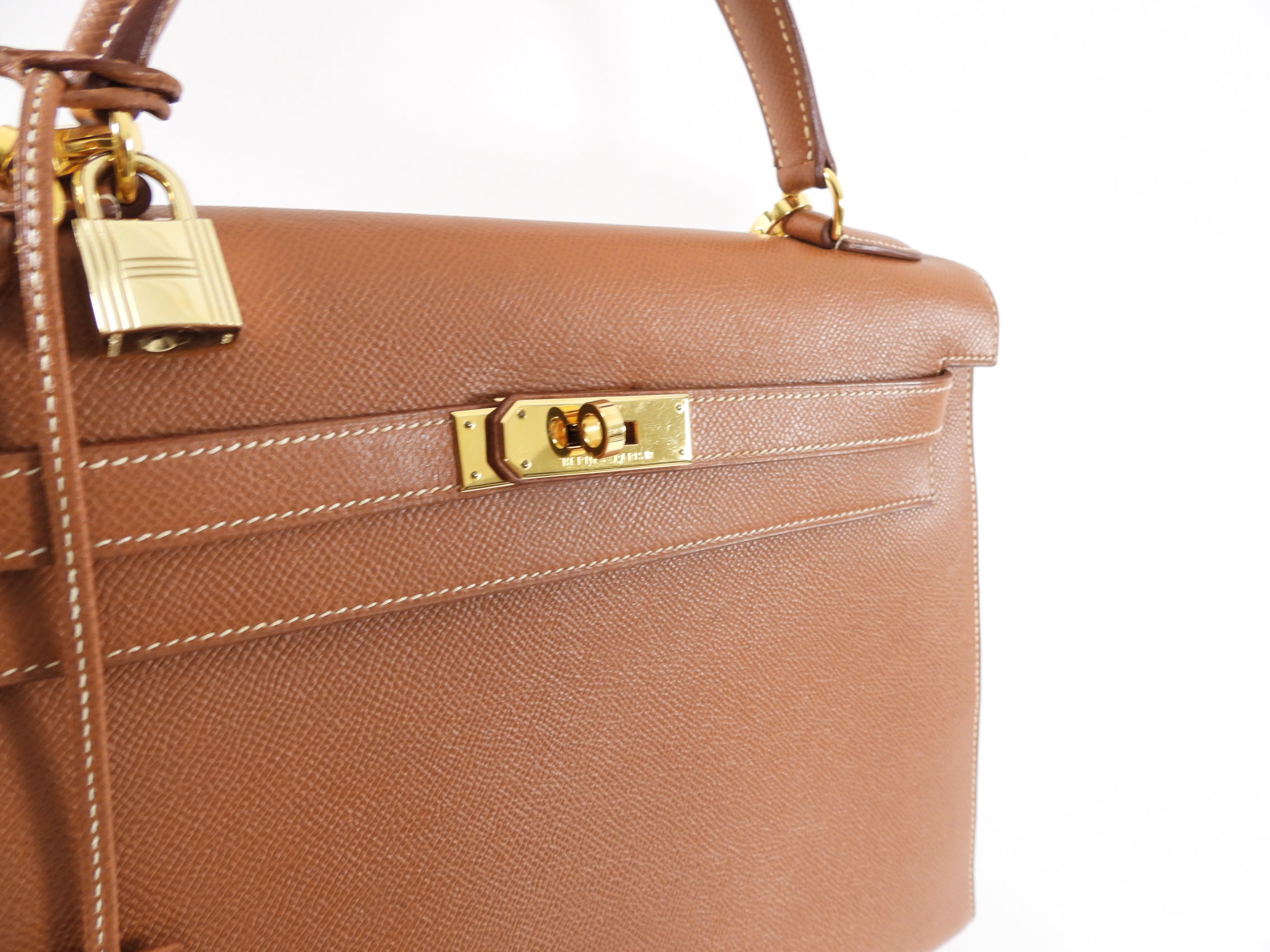 Hermes Vintage 1997 Kelly 32 Gold Courchevel Sellier Bag GHW