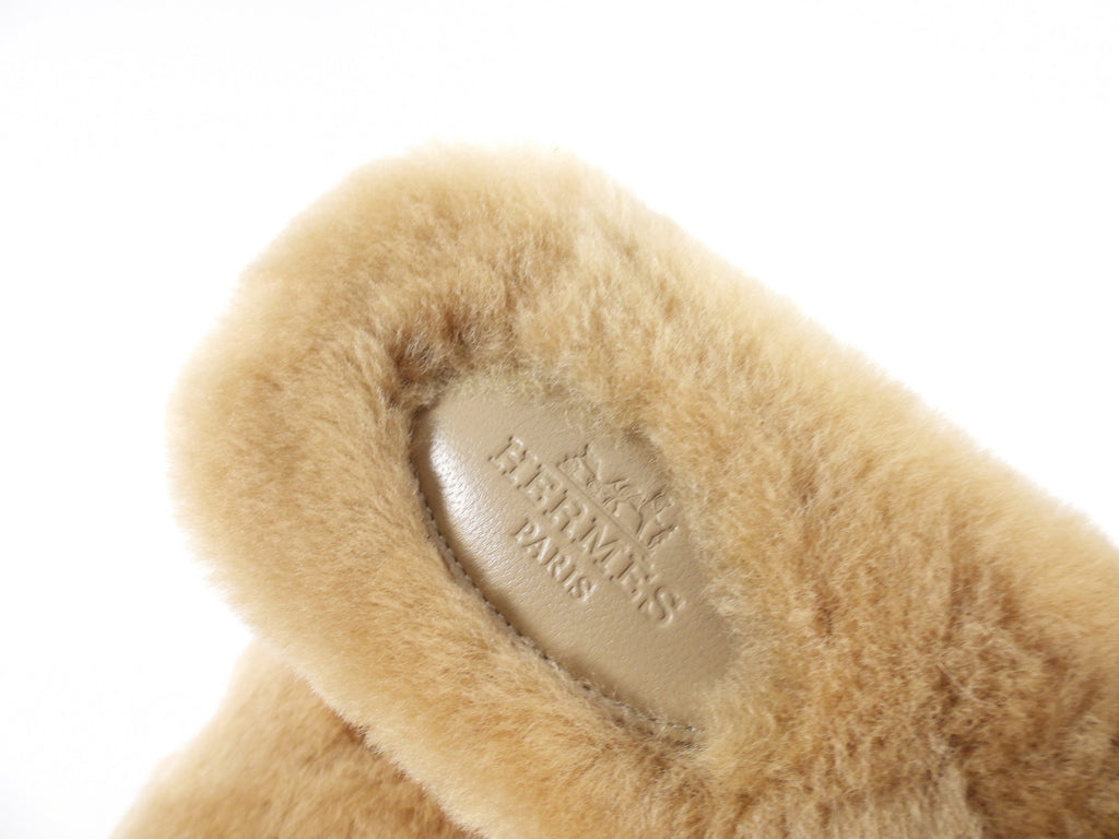 Hermes Beige Argile Shearling Oran Sandals - 37
