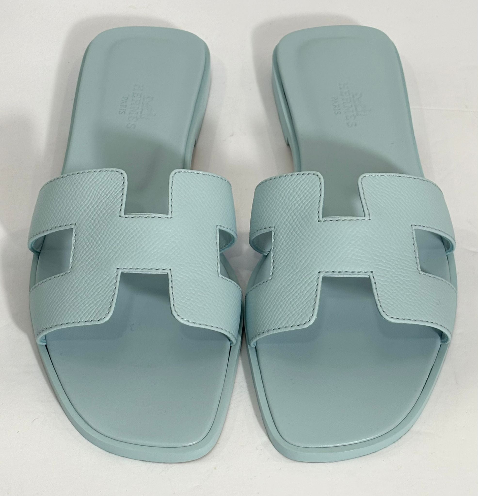 HERMÈS ORAN LEATHER SANDALS
