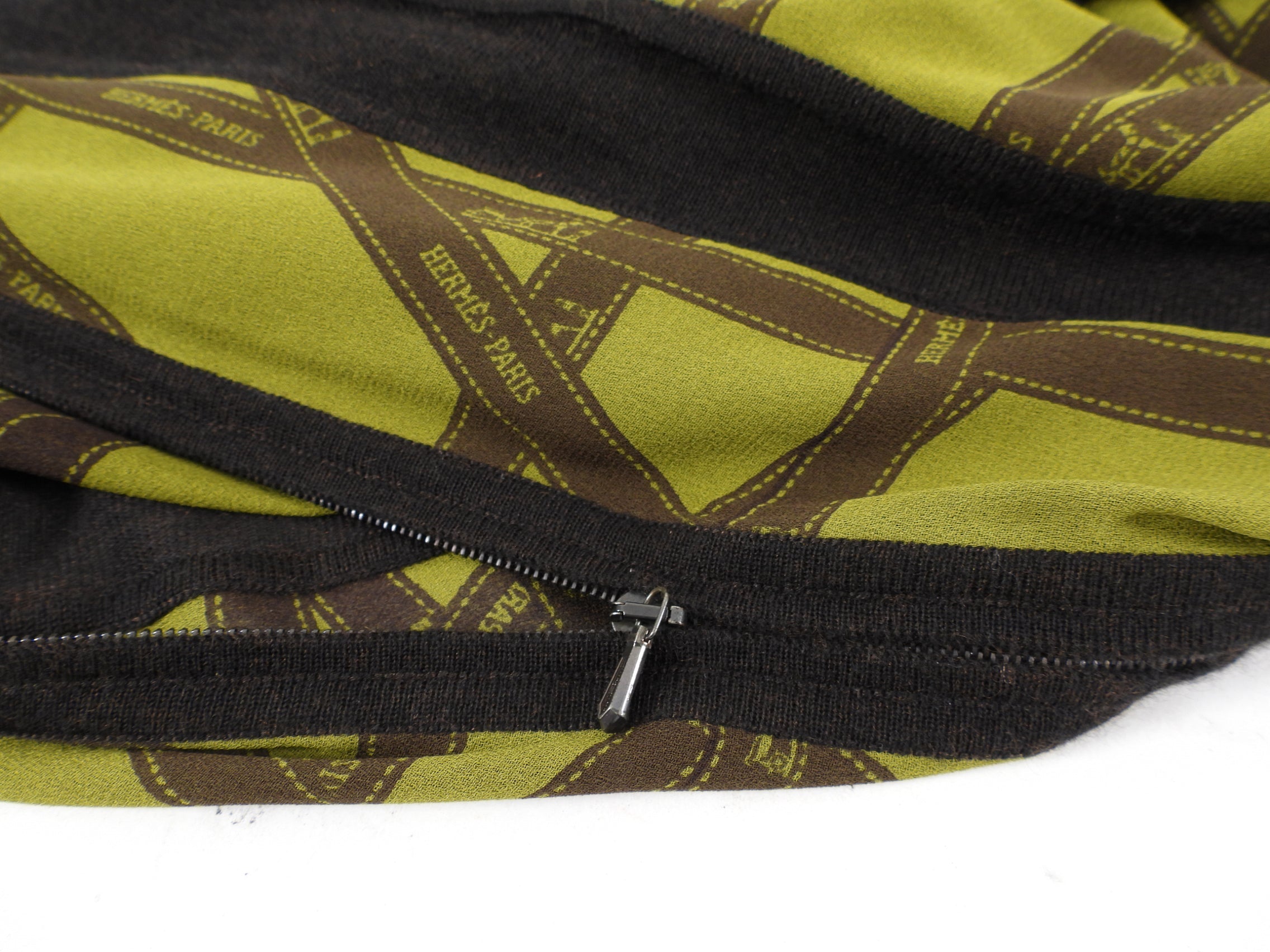 Hermes Dark Brown and Green Logo Zip igan - L