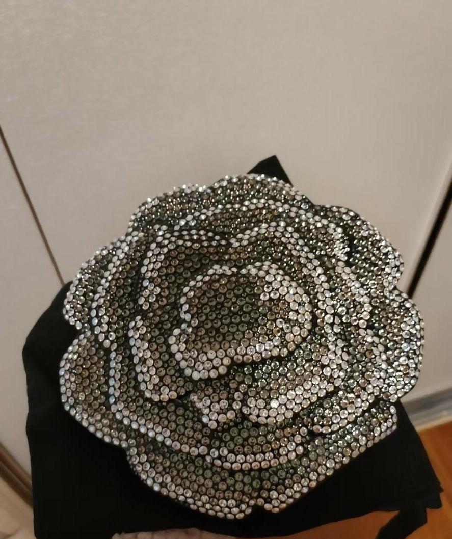 Chanel Camellia Strass Minaudière — Fall/Winter 2018 Collection