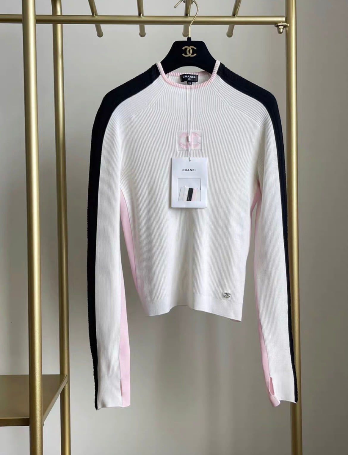 Chanel 2023 Coco neige 23n ski series white cashmere top fr38 with tag