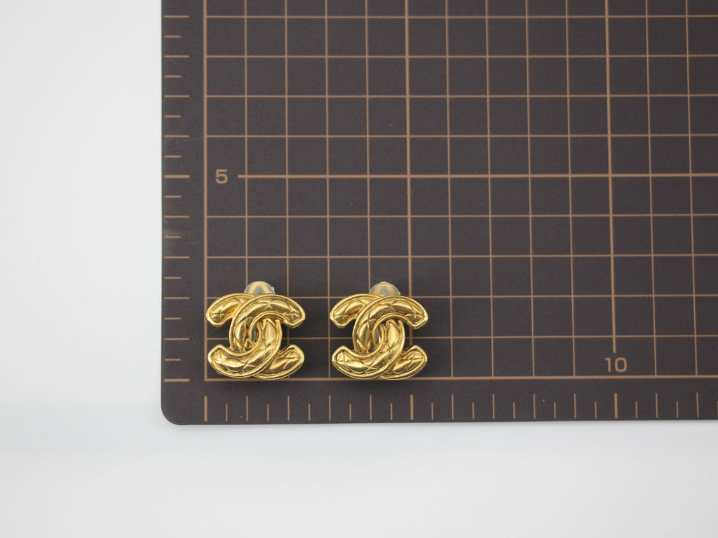 Chanel Vintage 1986 Gold-plated Diamond Quilting Bird Series Clip-on Earrings