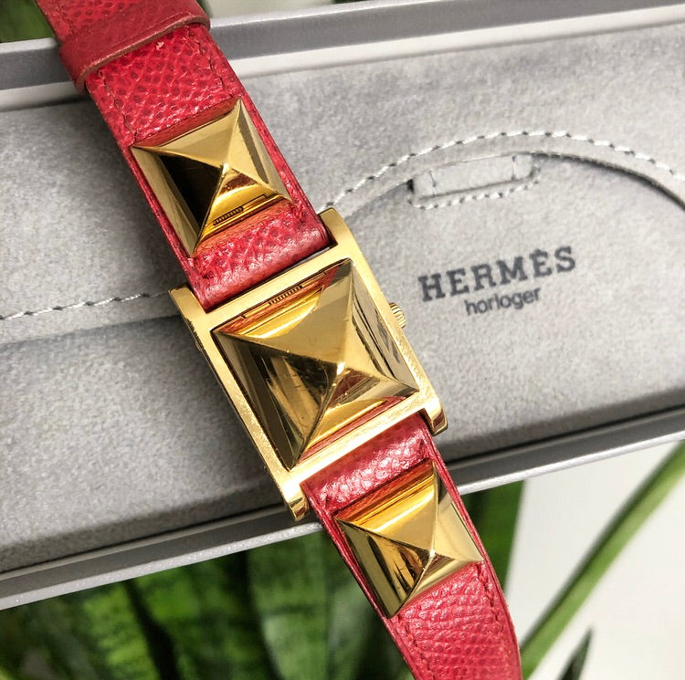 Hermes Vintage 1995 Medor Gold and Red Watch