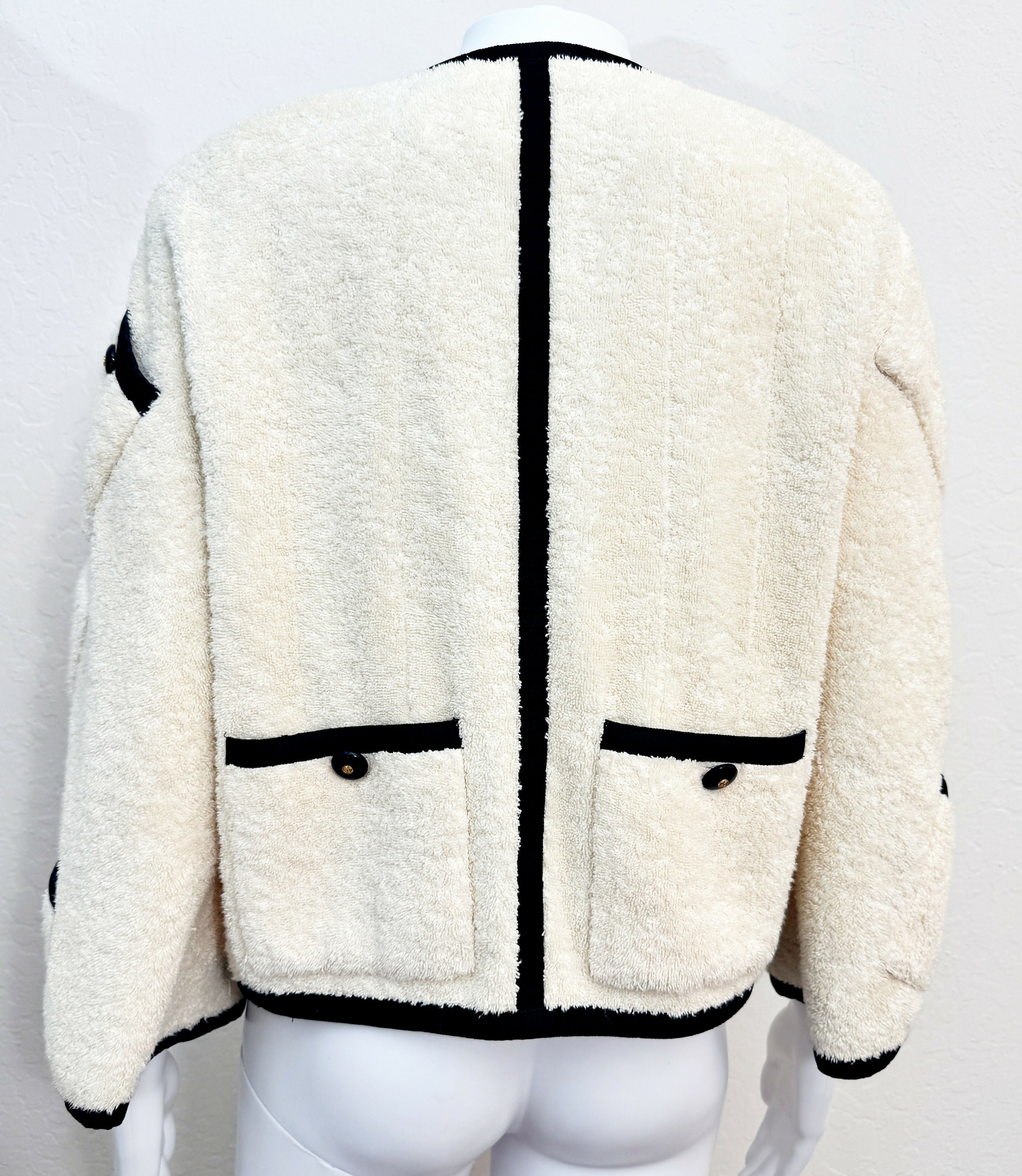 Chanel Vintage 2003 Beige Shearling Pocket on Pocket Jacket