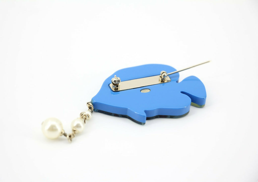 Chanel D19S Imitation Pearl Resin Glitter Tropical Fish Brooch